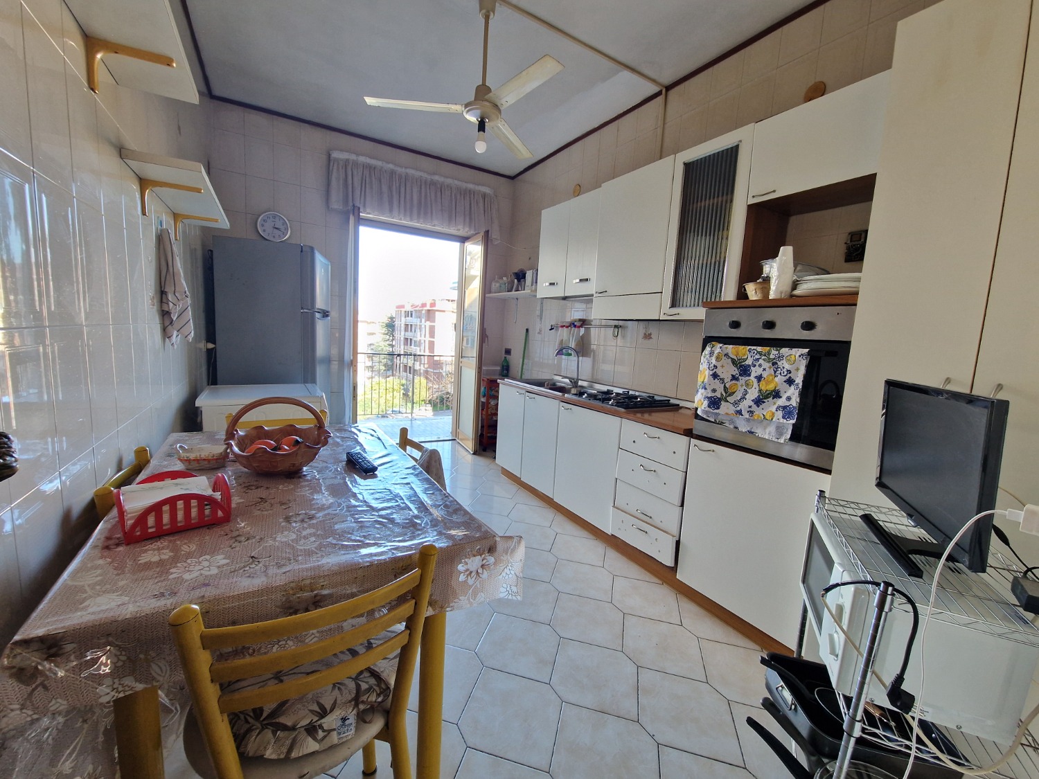 Colli Aminei 3 vani 100 mq in parco con posto auto