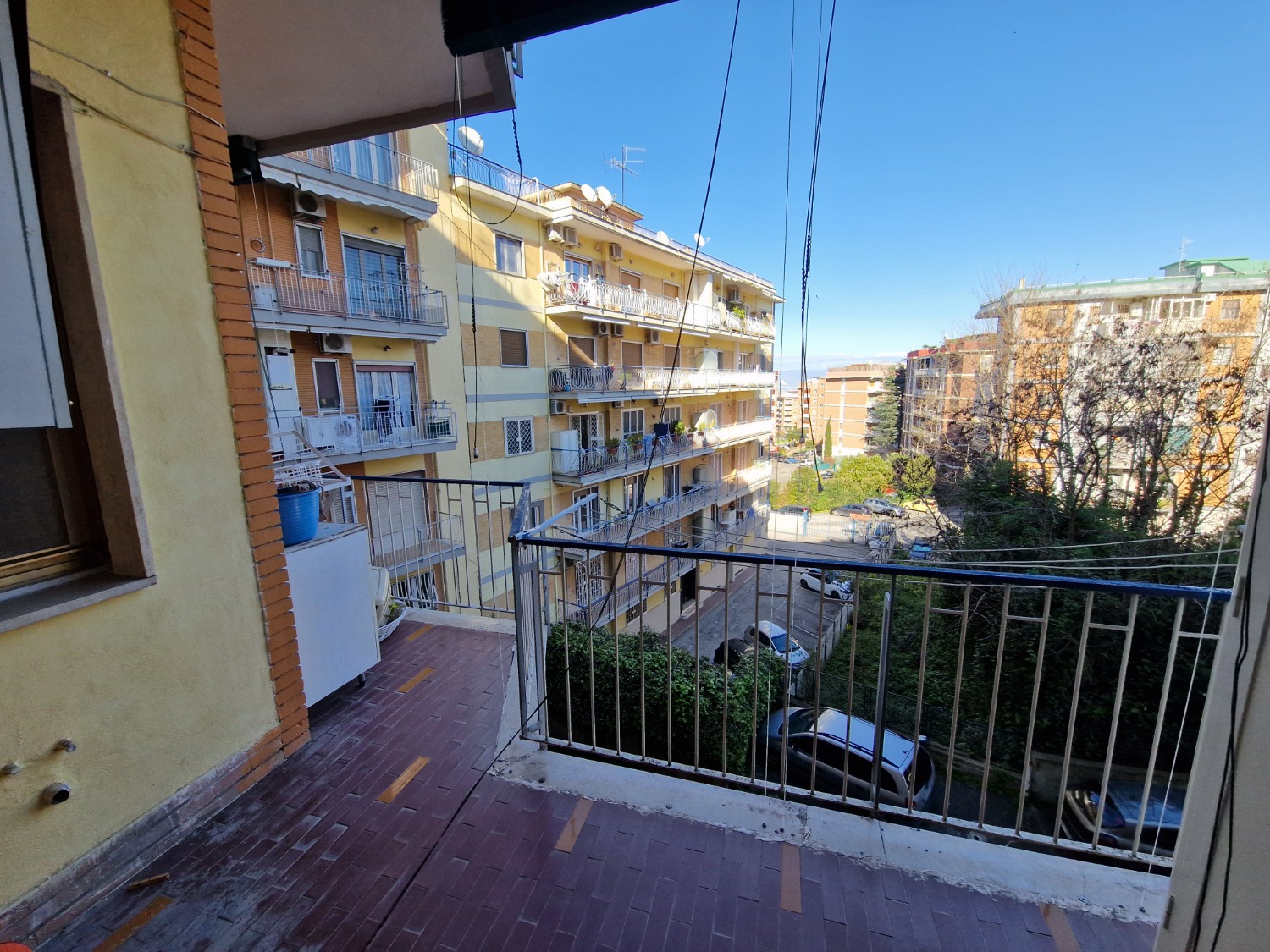 Colli Aminei 3 vani 100 mq in parco con posto auto