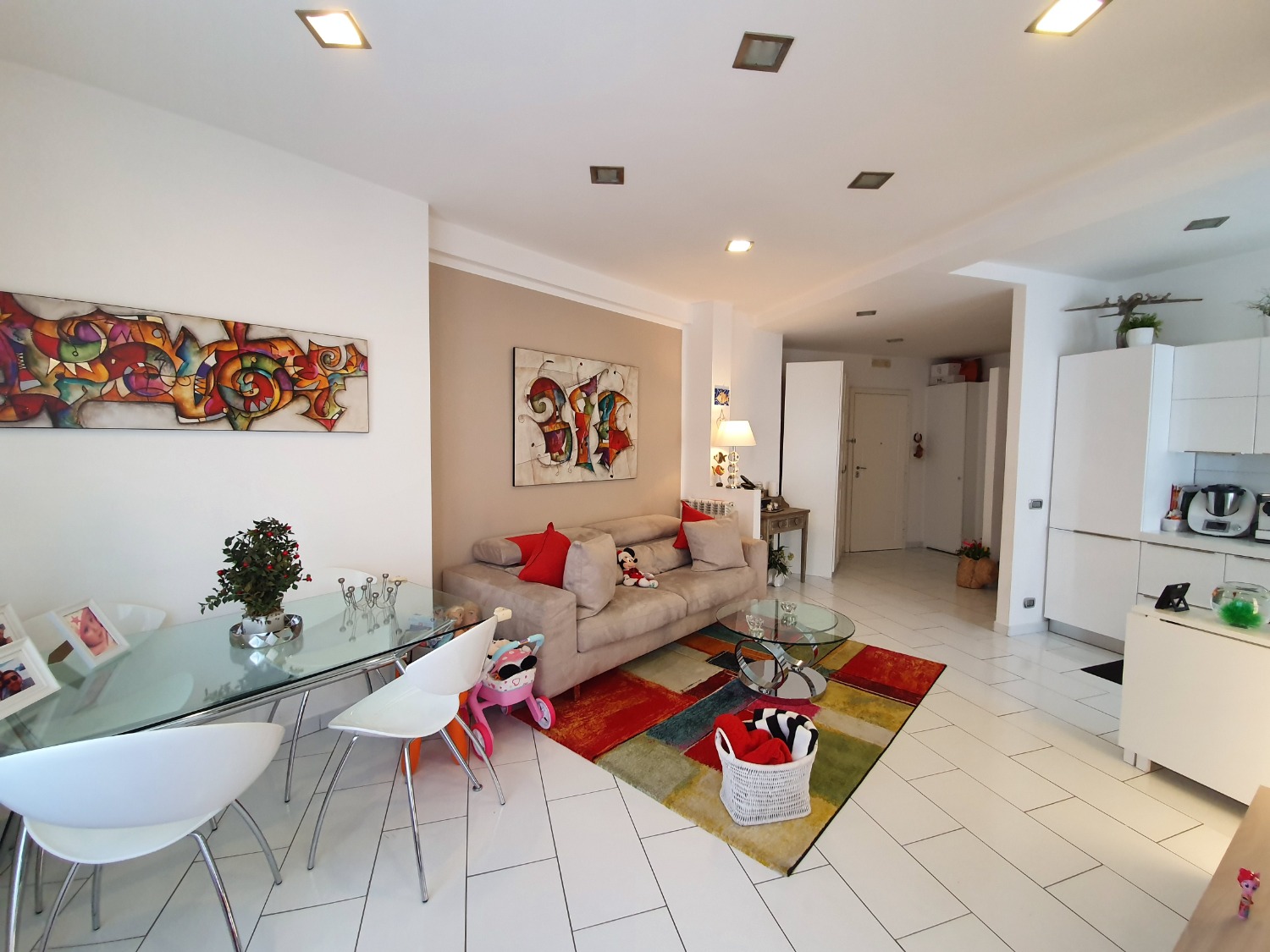 Appartamento in ottime condizioni interne piano alto