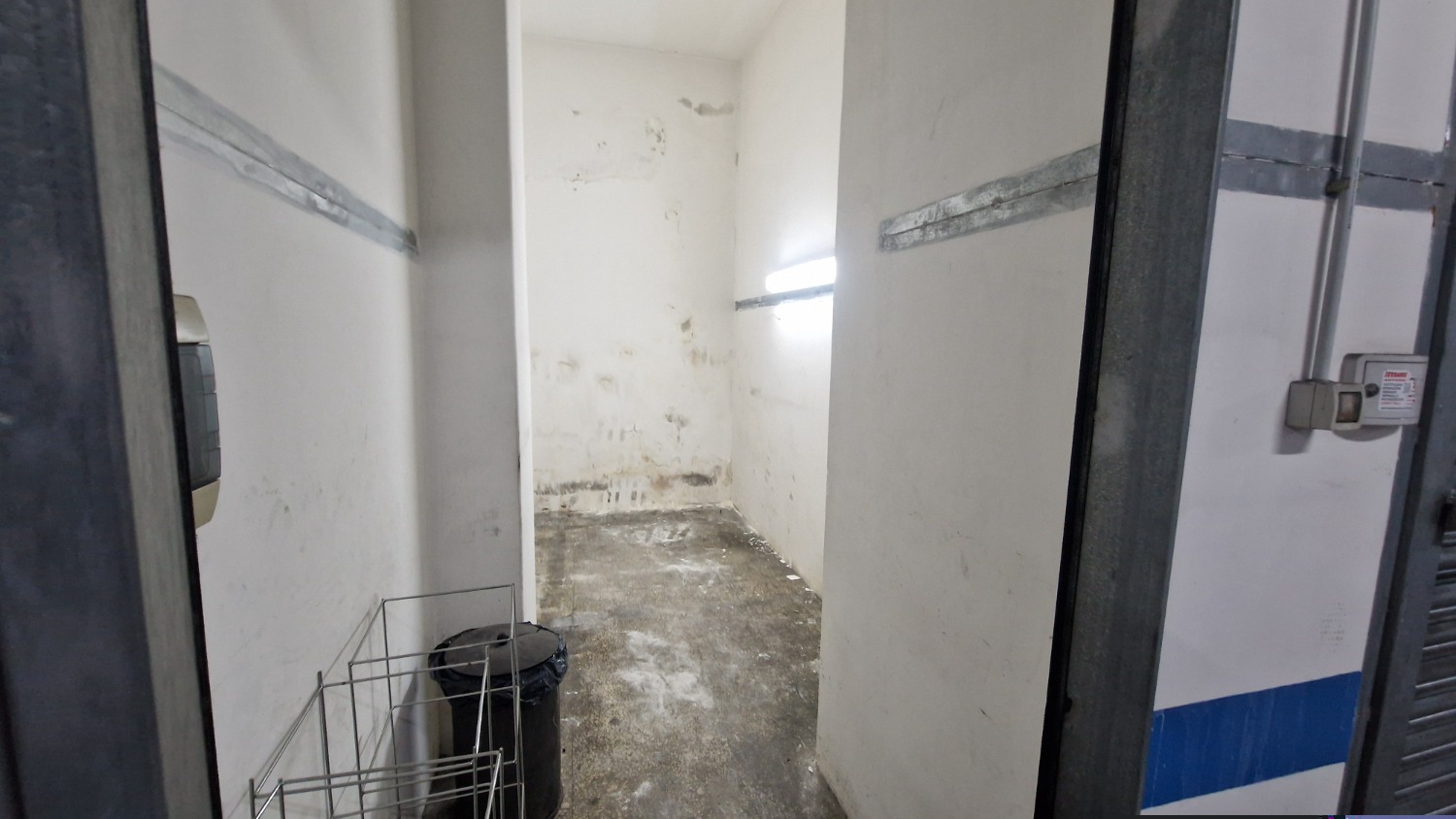 Vomero via Cilea ad. box moto 9 mq