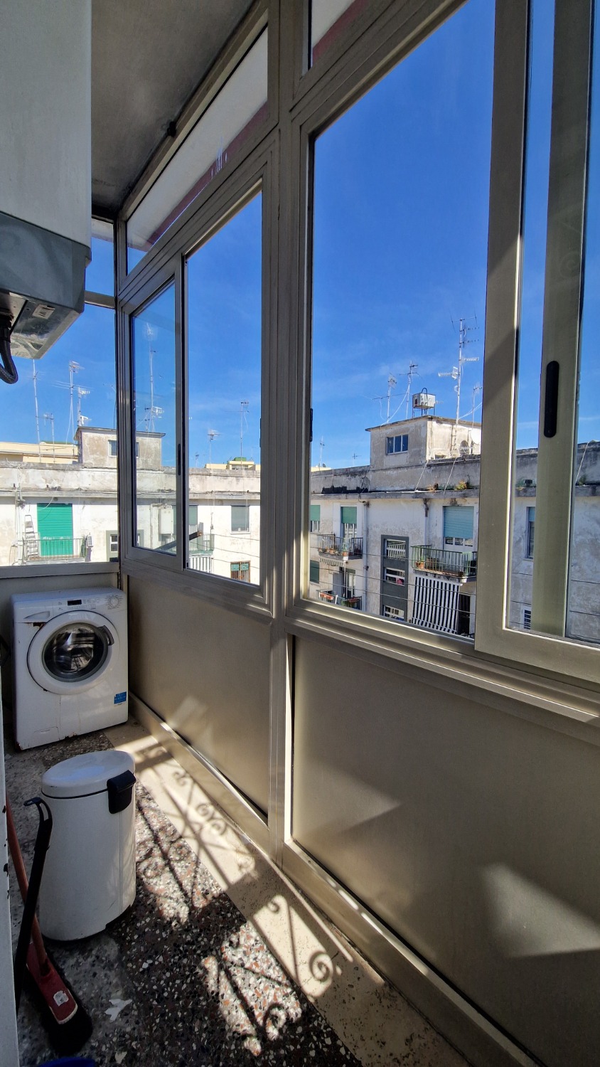 Vomero via Cilea ad. 5 vani piano alto luminoso