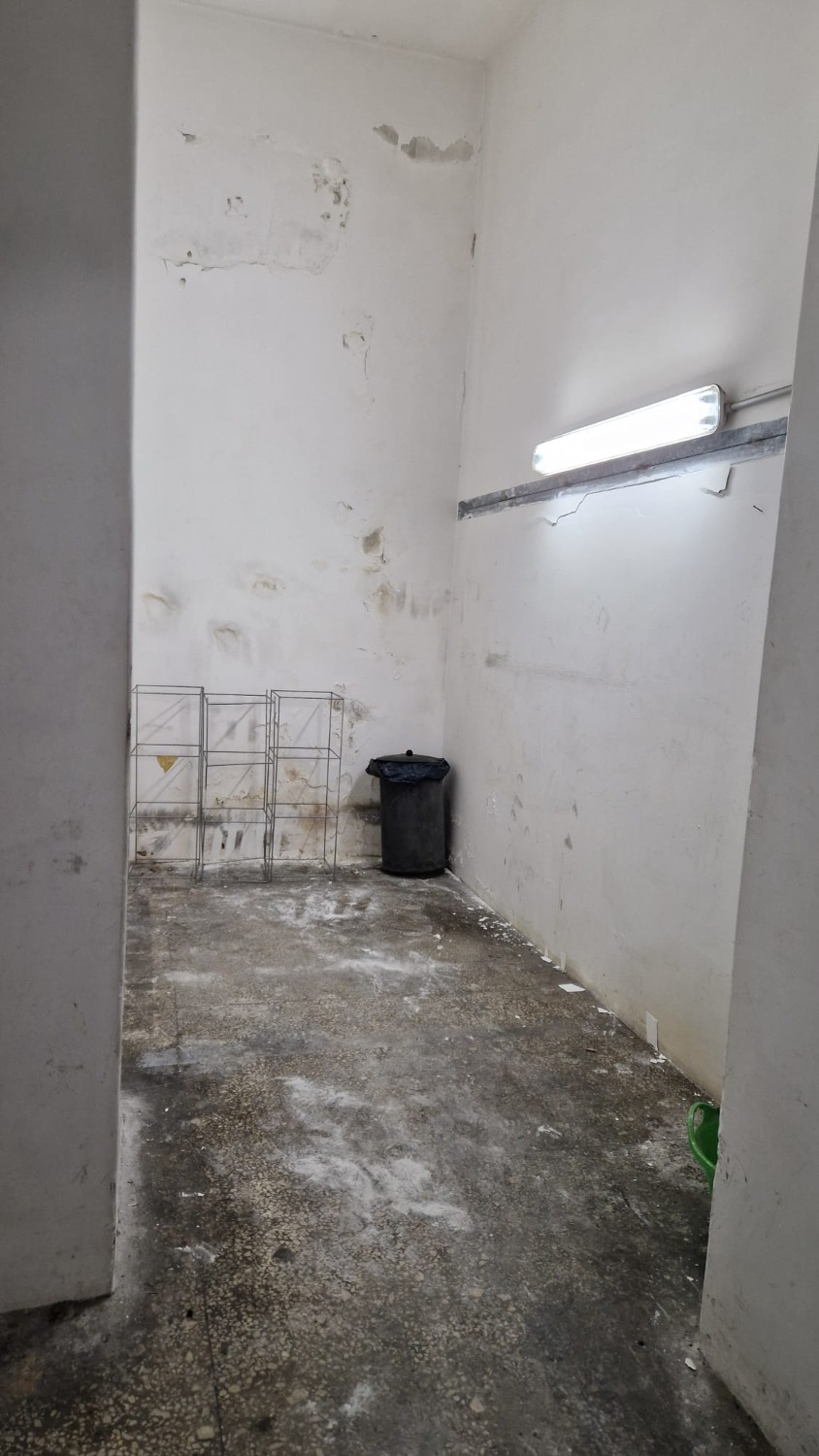 Vomero via Cilea ad. box moto 10 mq