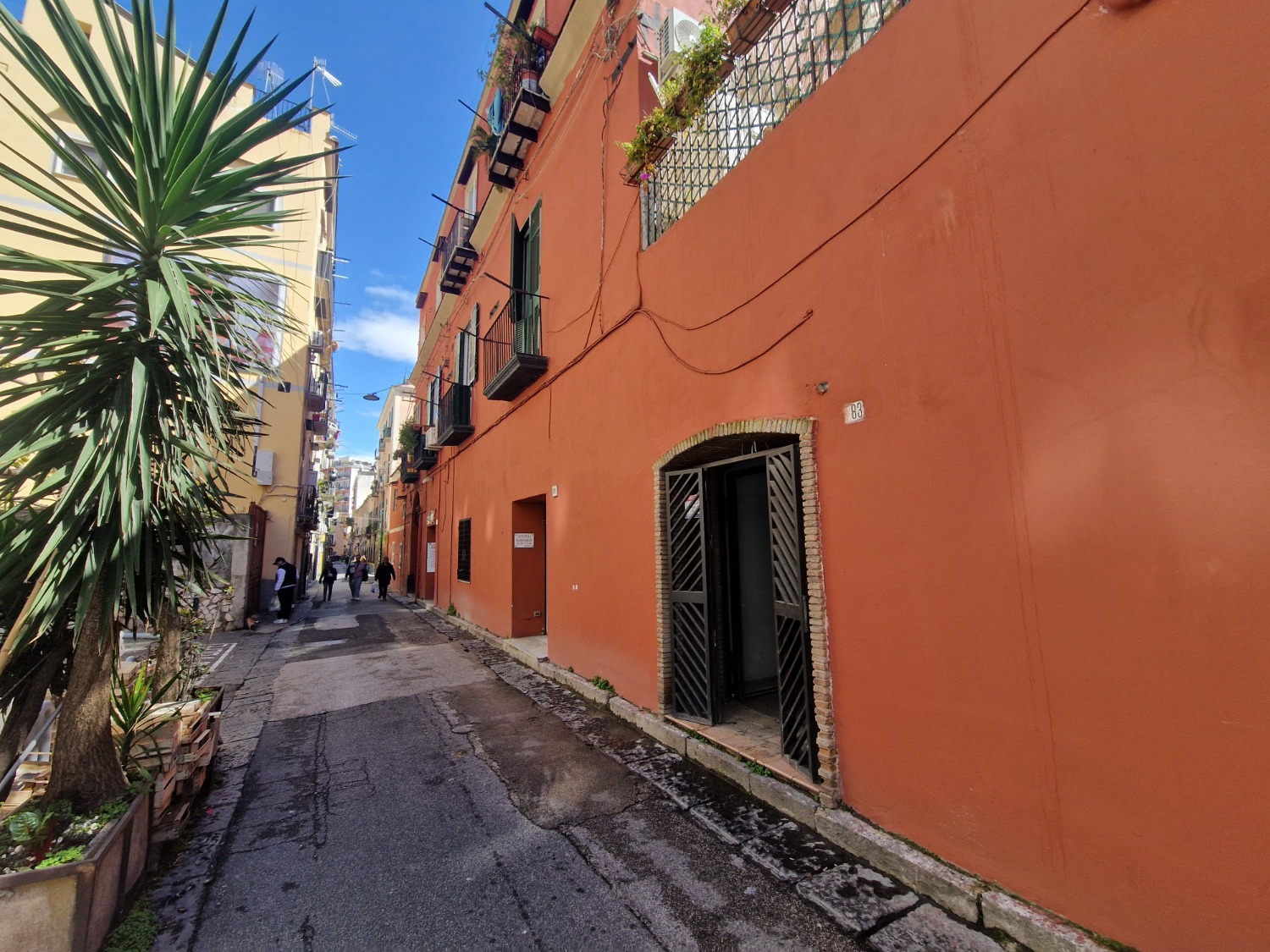 Vomero via Belvedere locale commerciale 50 mq