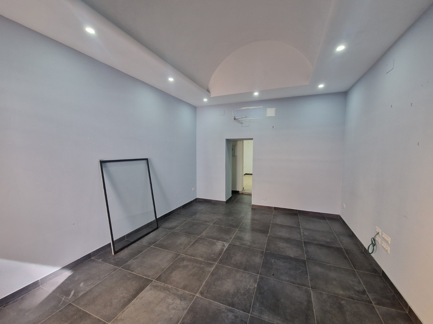 Vomero via Belvedere locale commerciale 50 mq