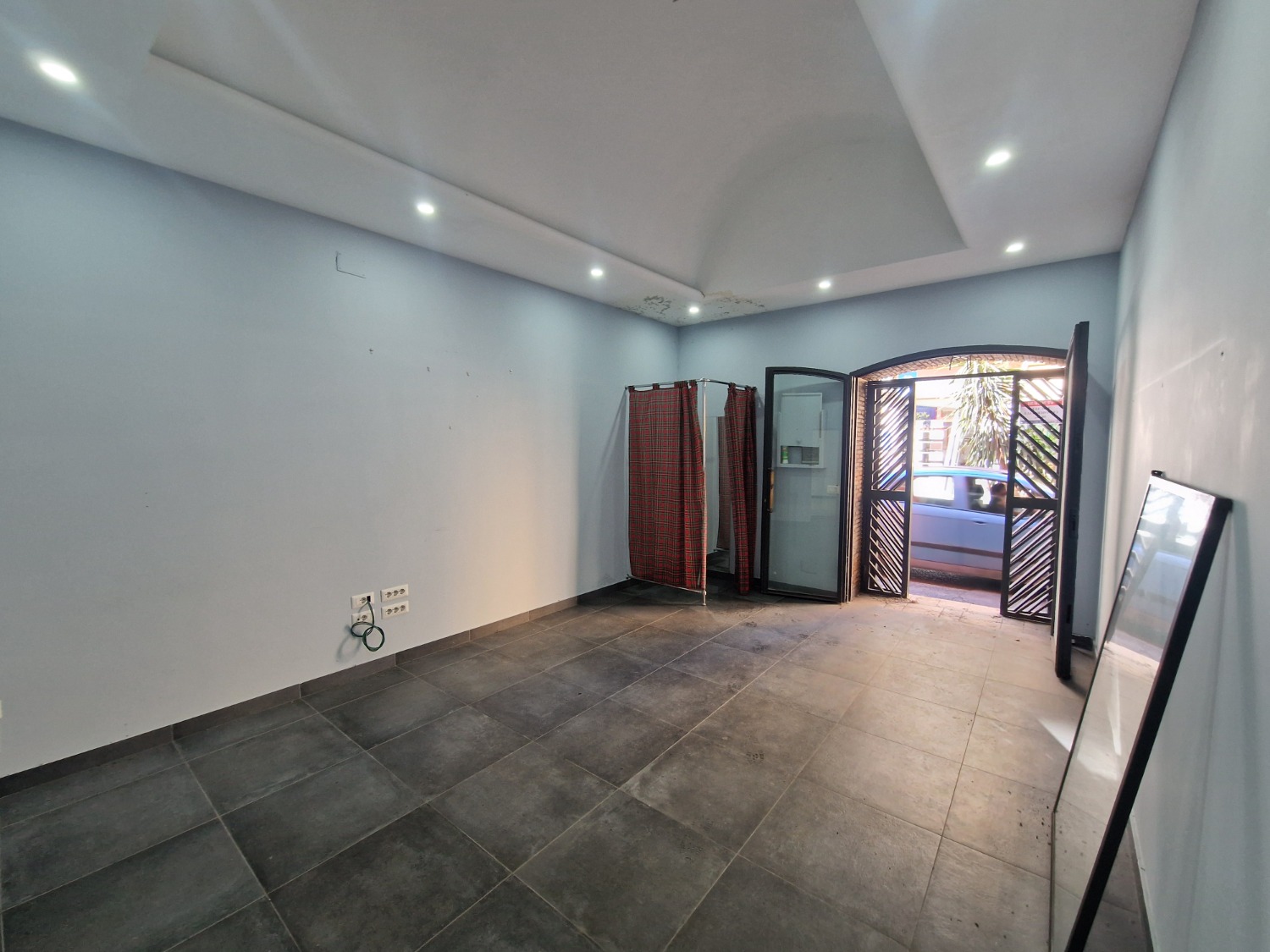 Vomero via Belvedere locale commerciale 50 mq