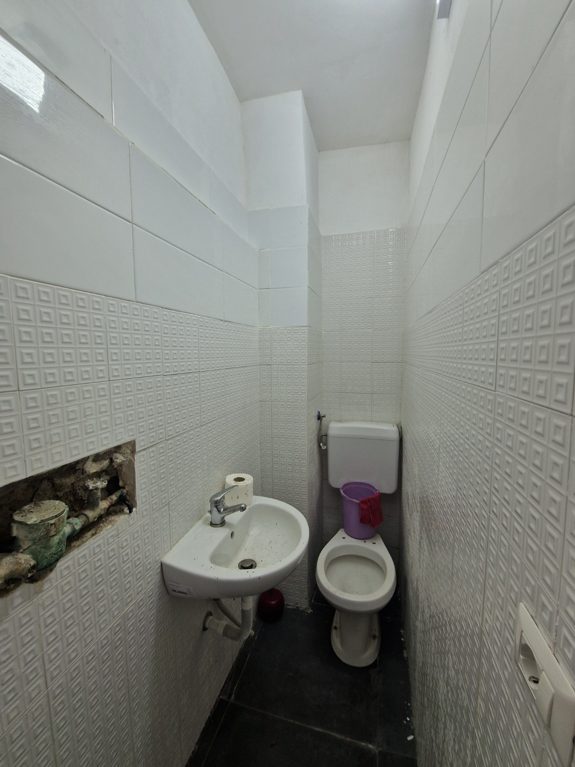 Vomero via Belvedere locale commerciale 50 mq