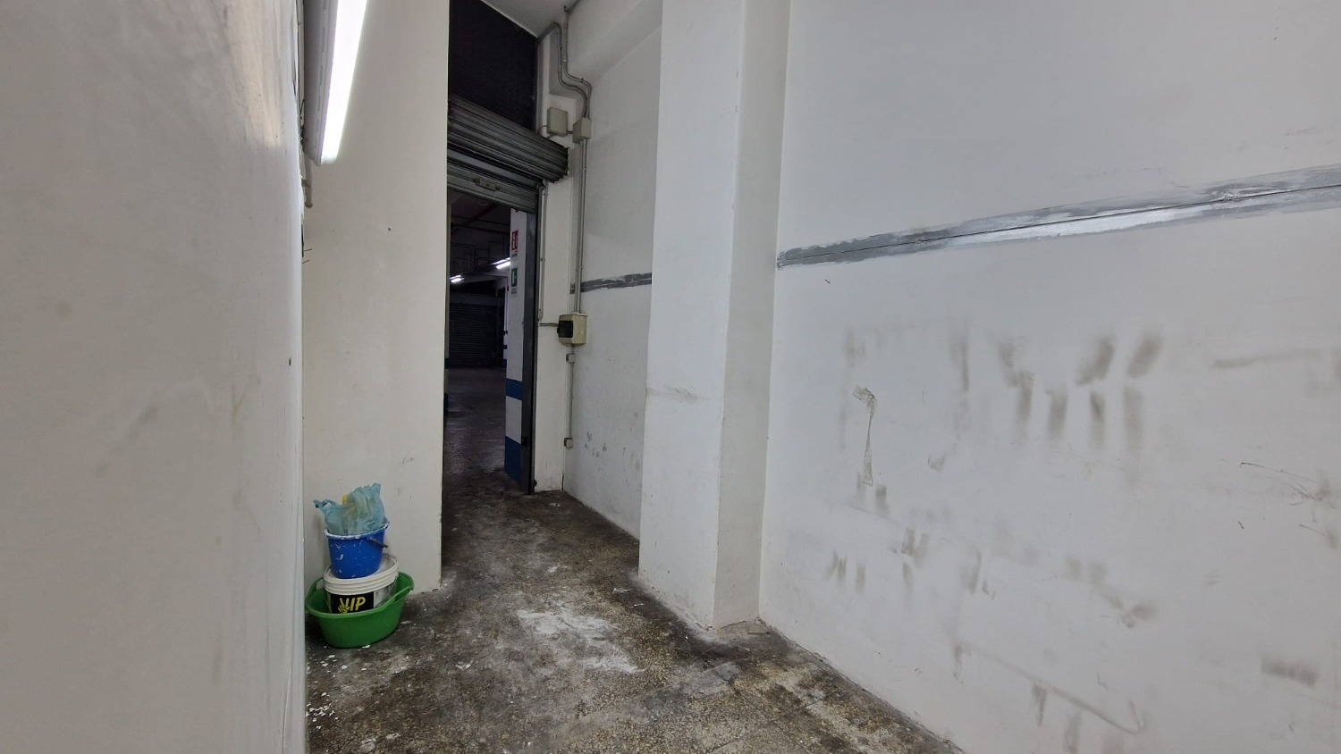 Vomero via Cilea ad. box moto 10 mq