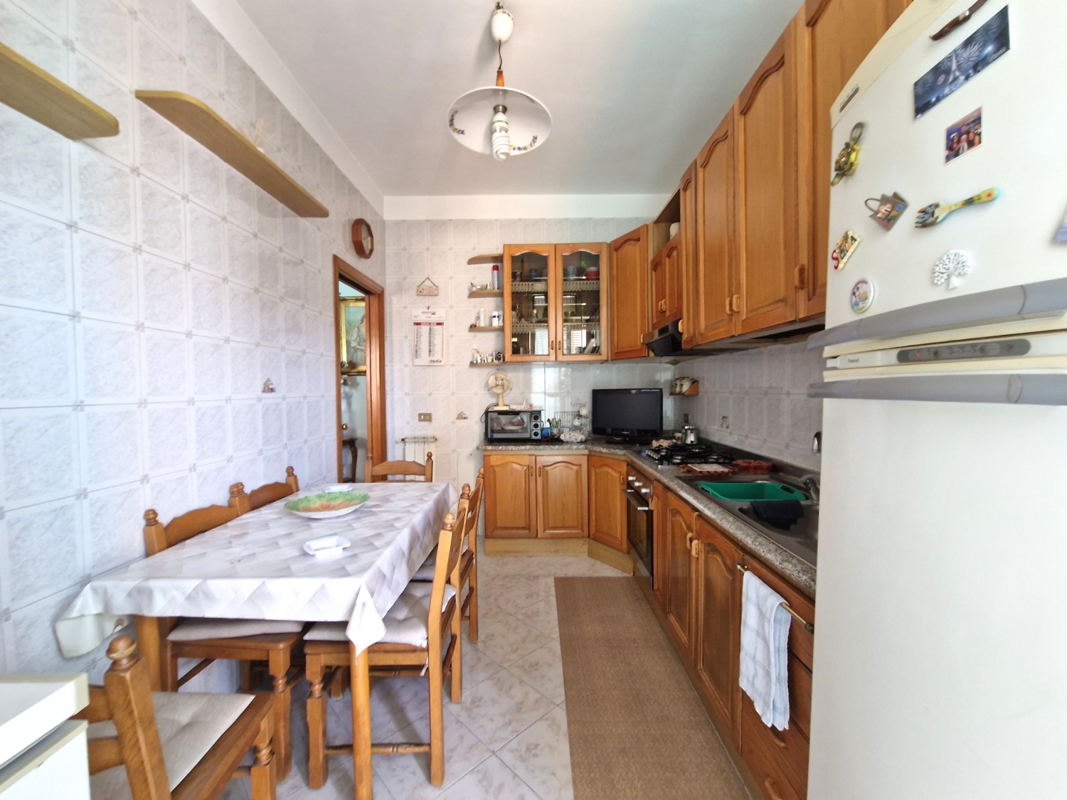 Fuorigrotta via Dioceleziano 3 vani piano alto