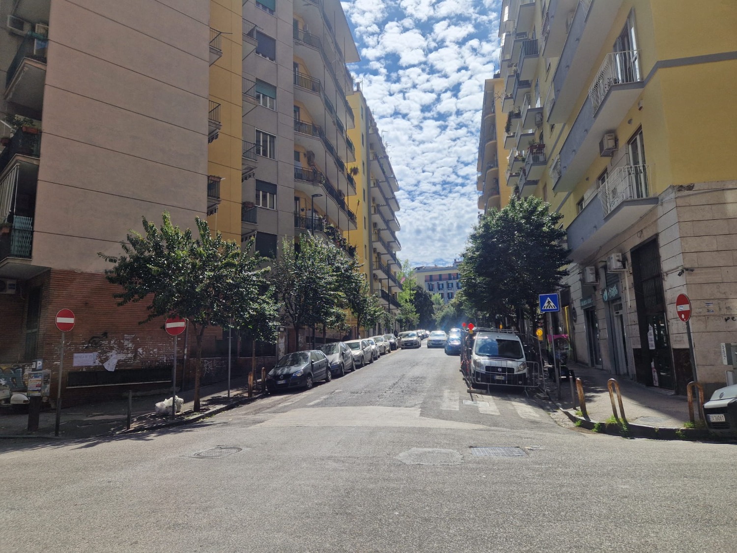 via orsi ad. Locale commerciale