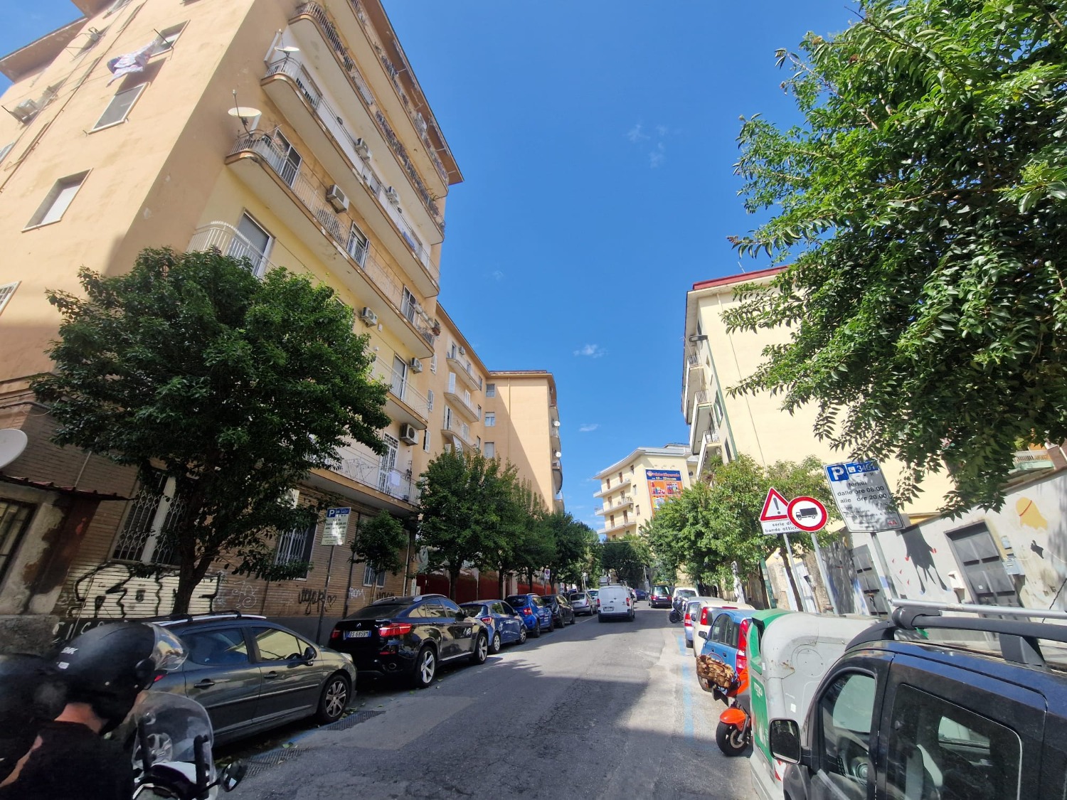 via Orsi ad. Box auto