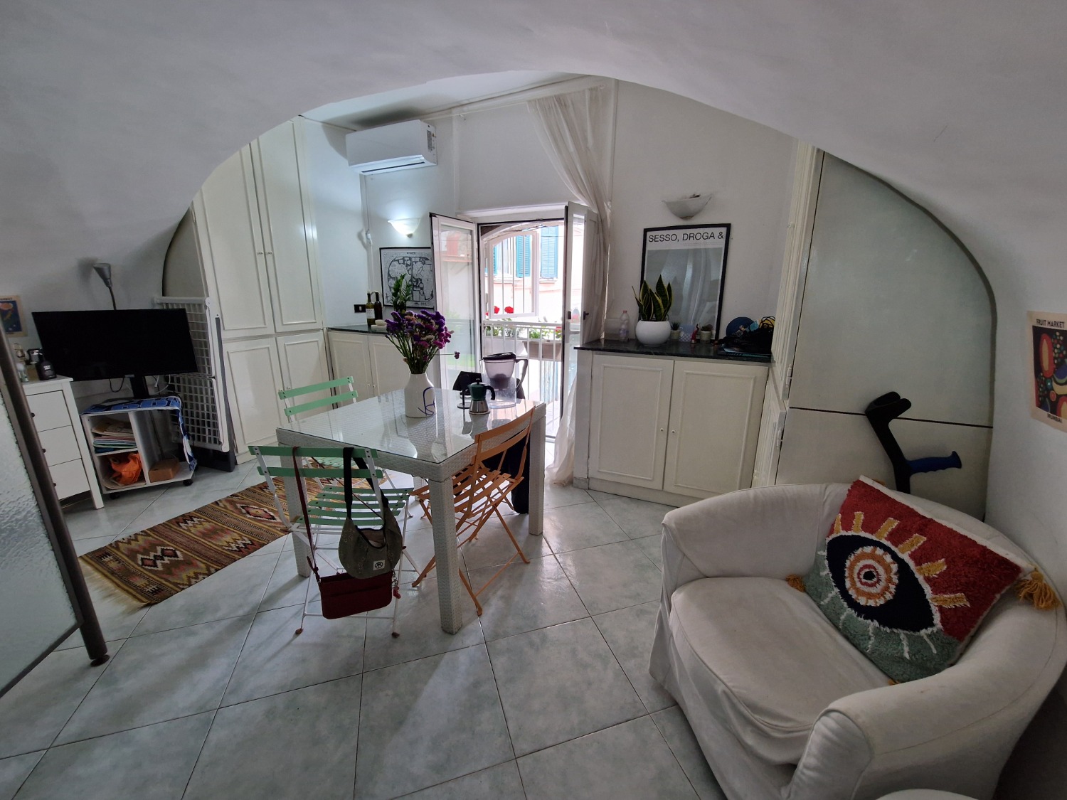 Vomero via Belvedere monolocale accessoriato vista mare