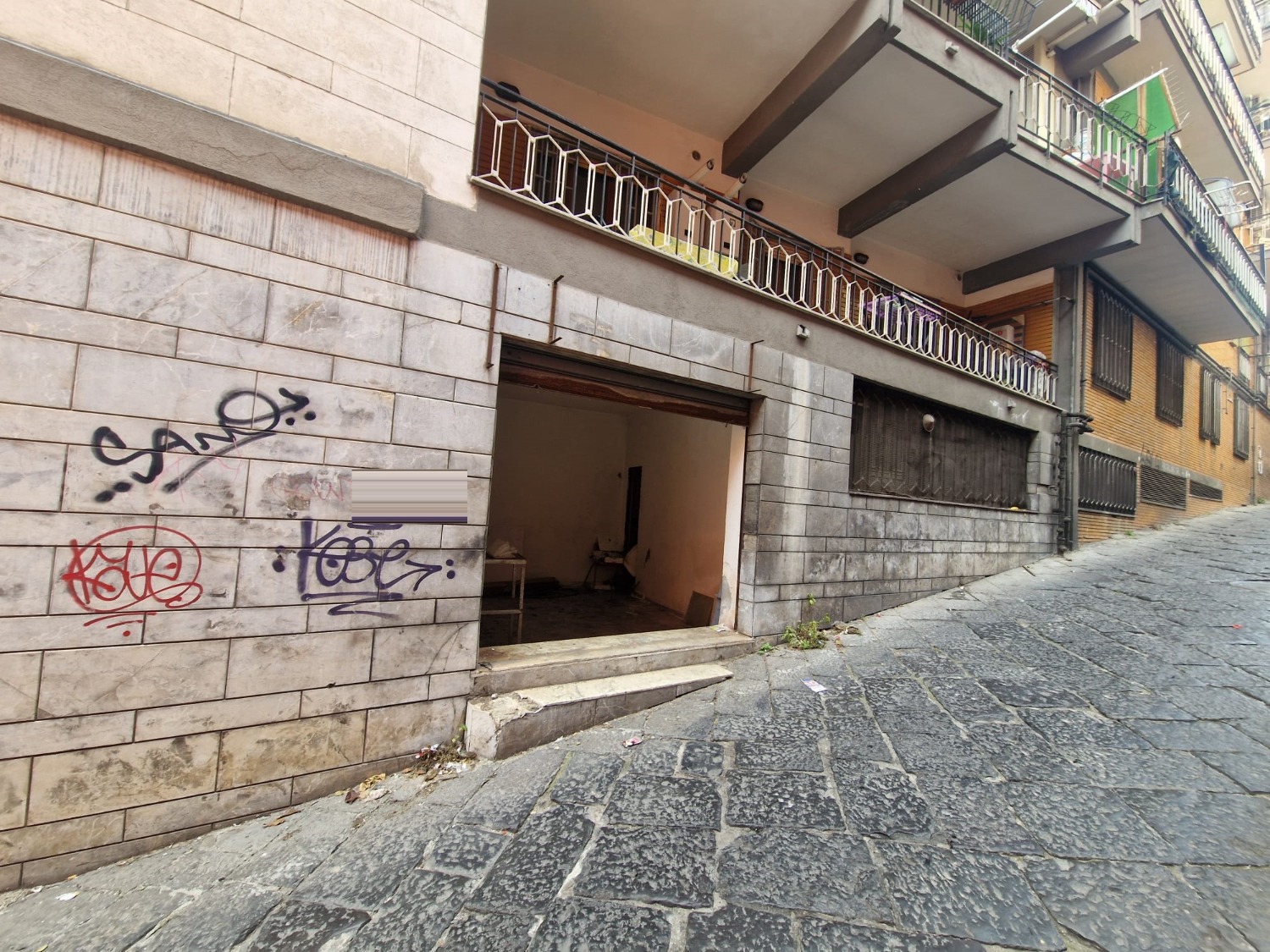via Orsi ad. Box auto