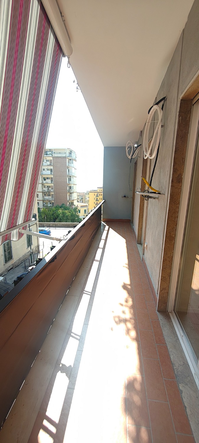 Arenella Piazza -  appartamento 5 locali � 600.000