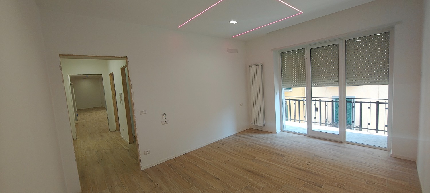 Arenella Piazza -  appartamento 5 locali � 600.000