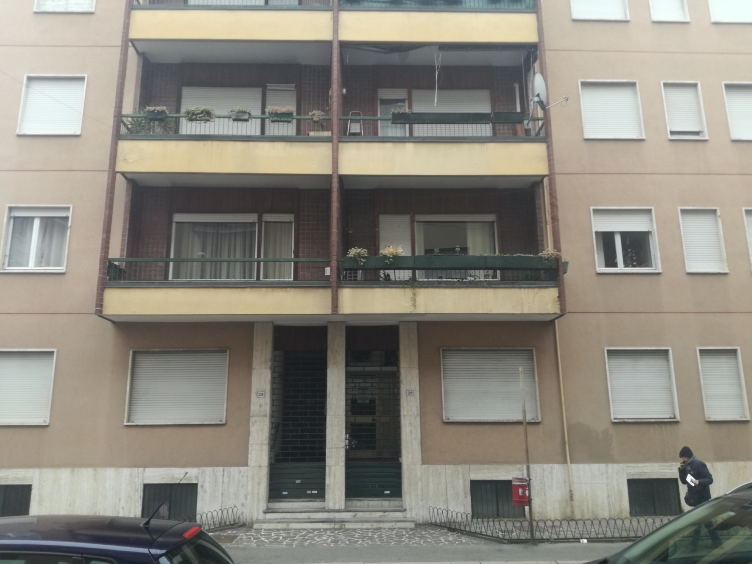 UT302 MAGENTA Zona Stazione: Ufficio 3 locali € 116.000