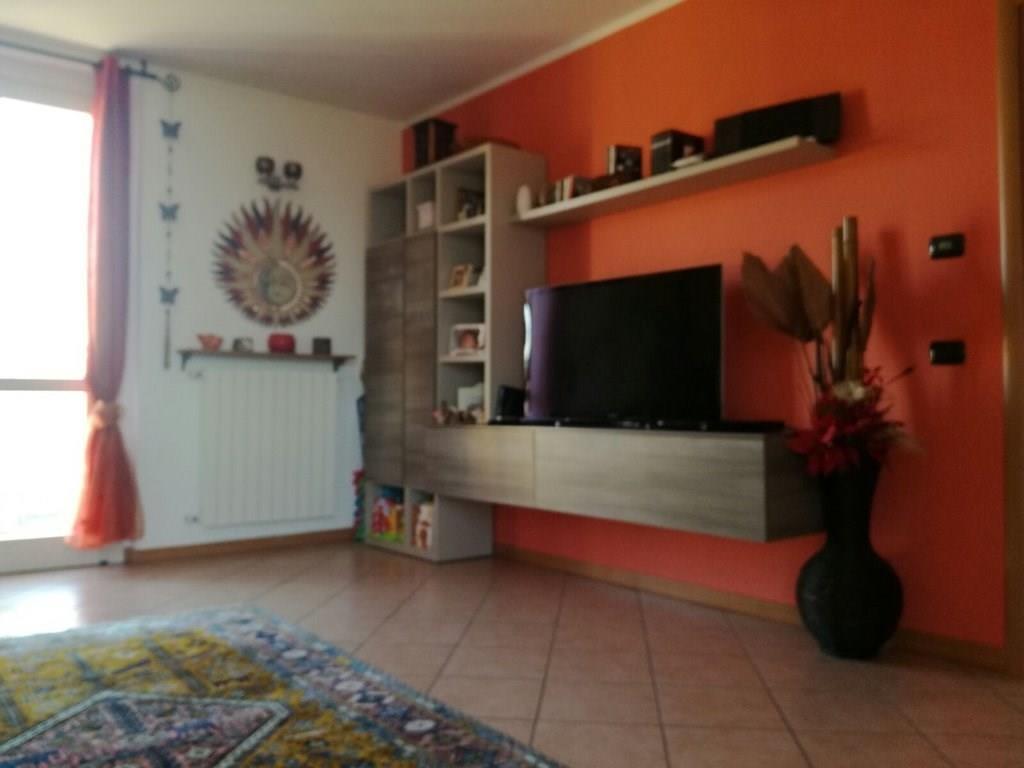 Rif. T3234 Magenta - 3 LOCALI + DOPPI SERVIZI € 188.000