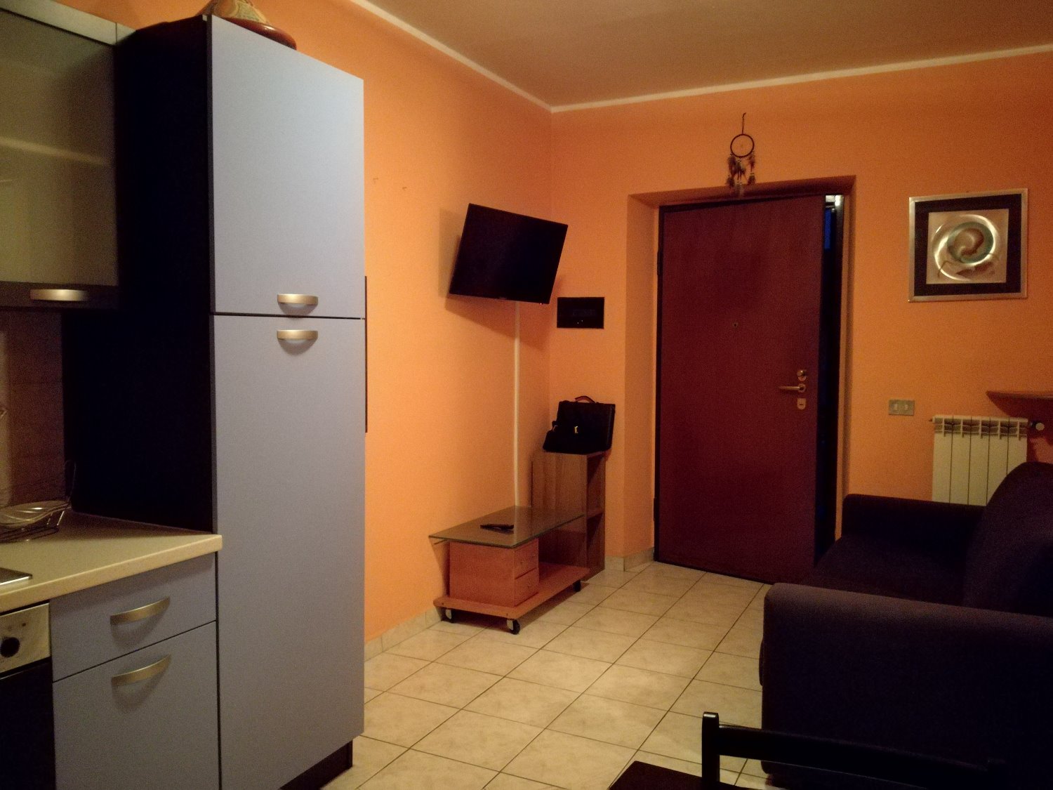 A2296 MARCALLO: Bilocale arredato in corte € 400