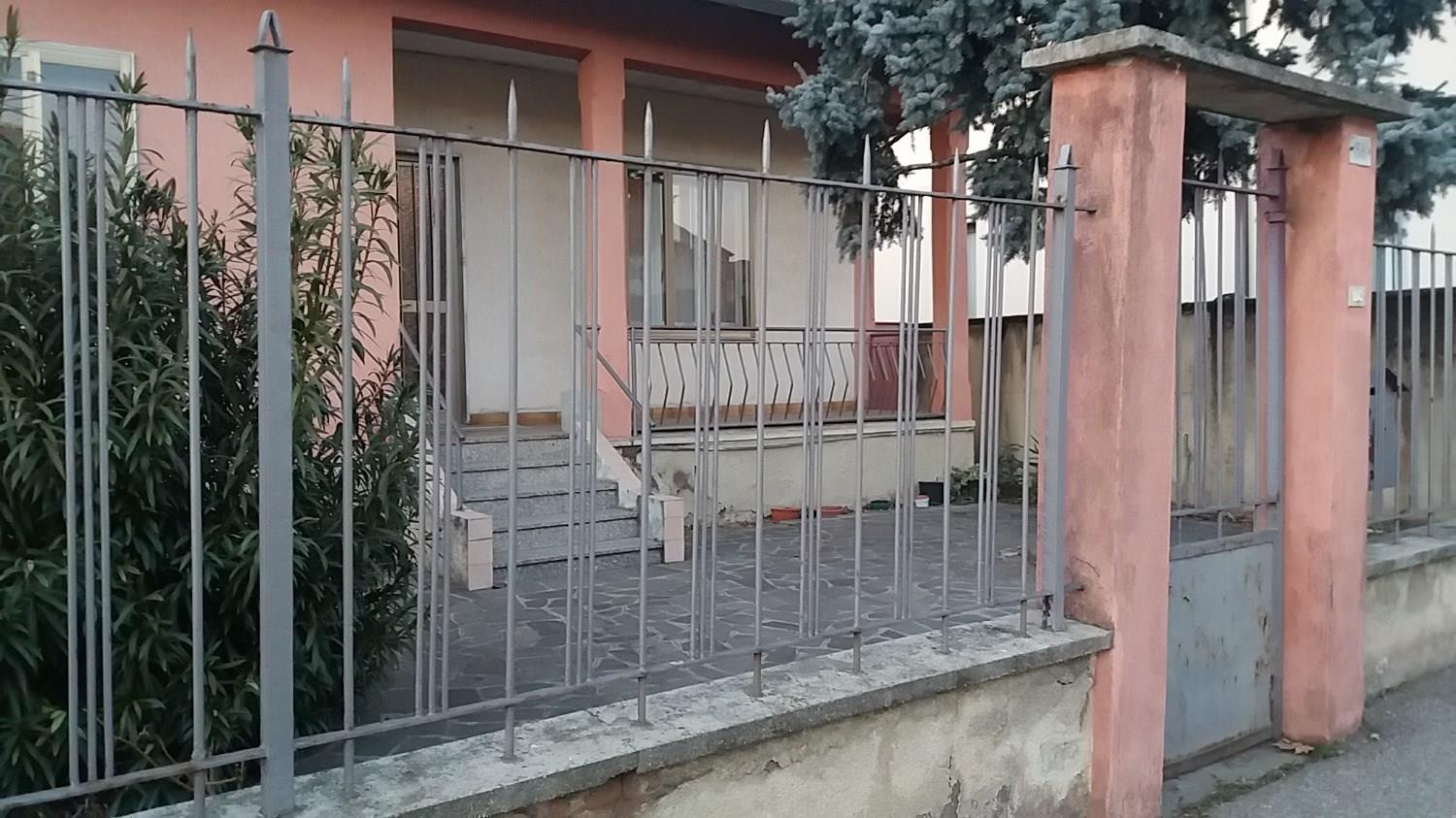 Rif T471 MARCALLO: VILLA +TERRENO EDIFICABILE € 255.000