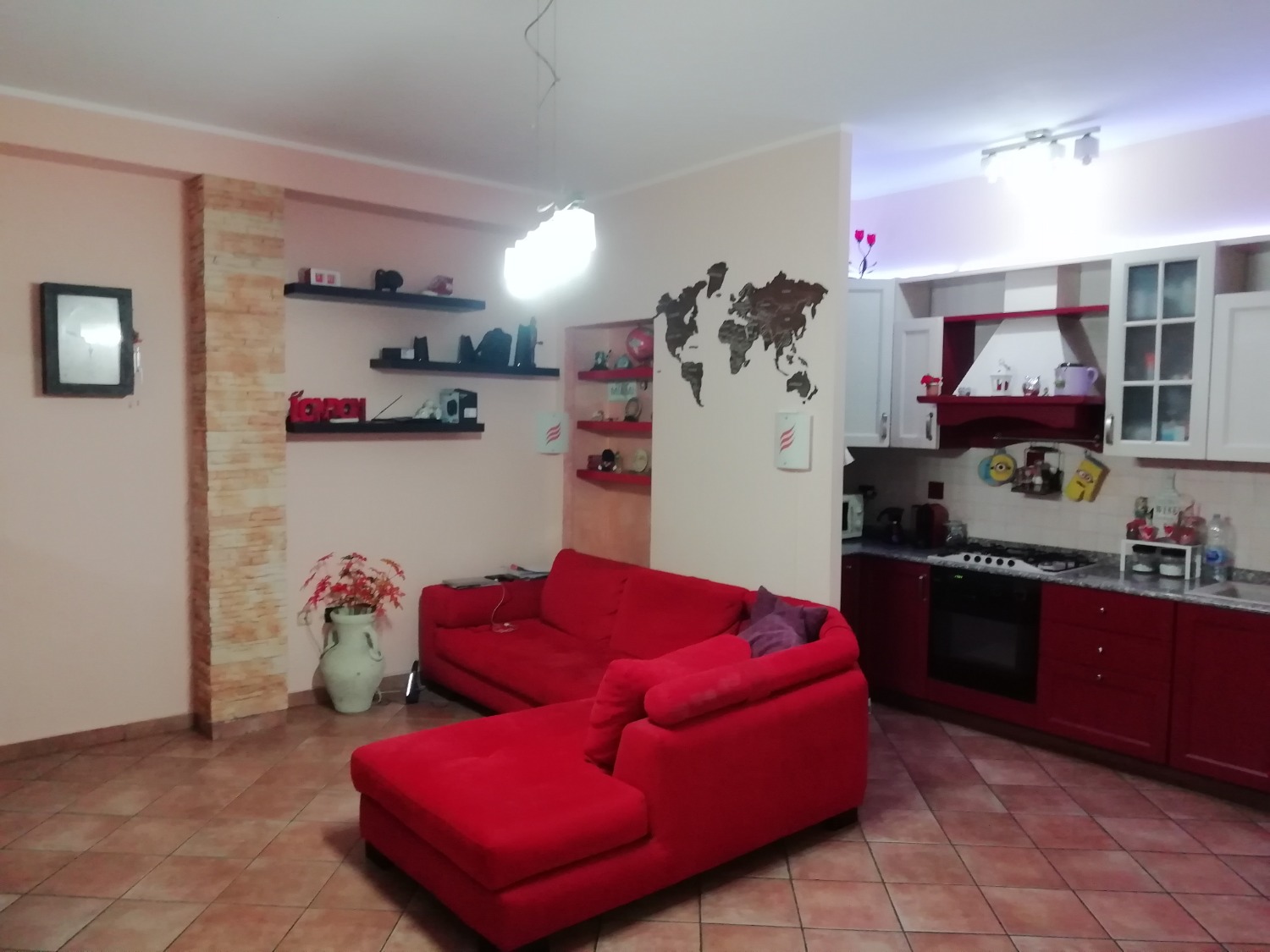 Rif. T335 MAGENTA: 3 Locali con box € 130.000