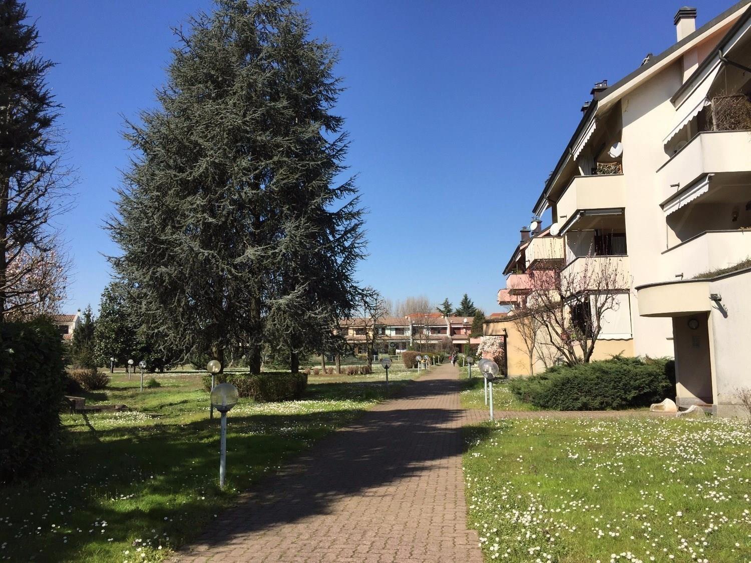 3 LOCALI in palazzina immersa nel verde € 140.000 T3189