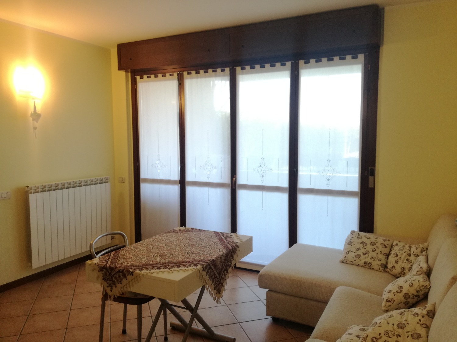 T2185 MAGENTA: 2 LOCALI CON TERRAZZO € 105.000