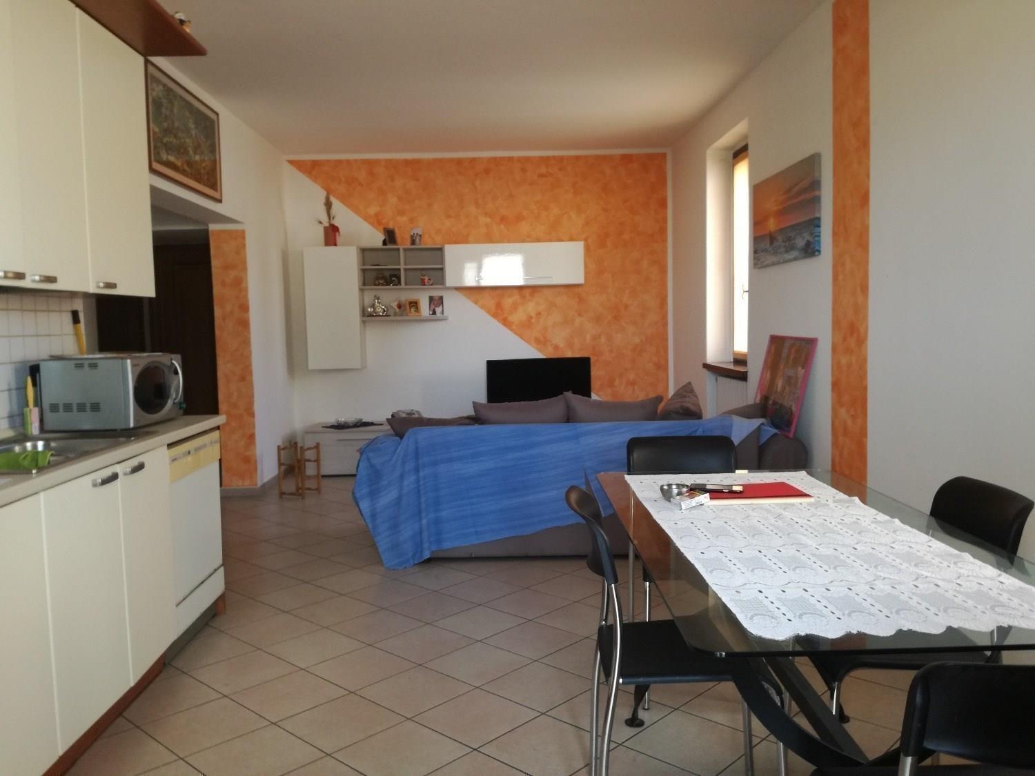 Rif. T3246 Magenta: TRILOCALE in VILLA € 166.000