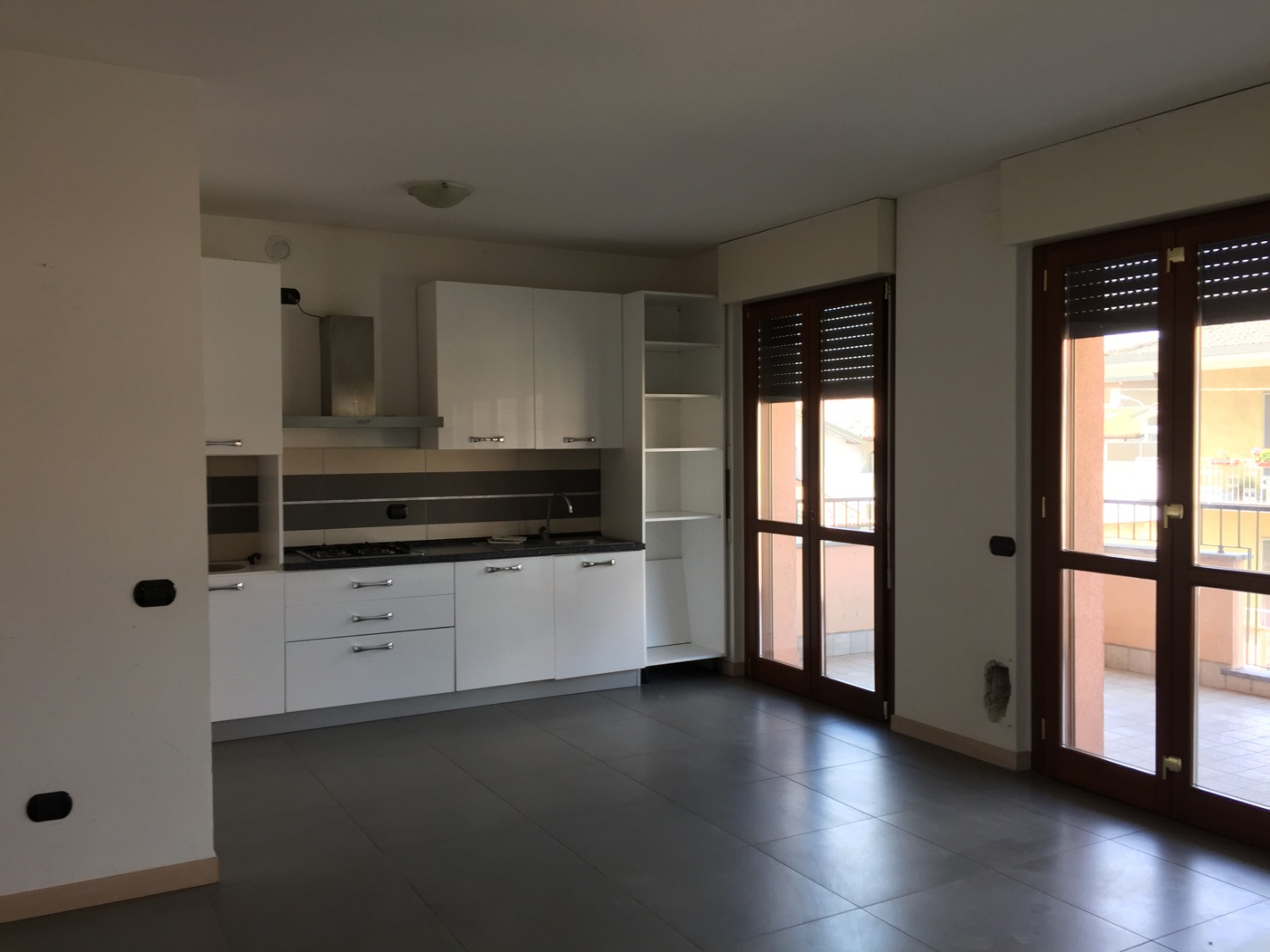 T3997 Magenta:Trilocale+doppi servizi recente € 179.000