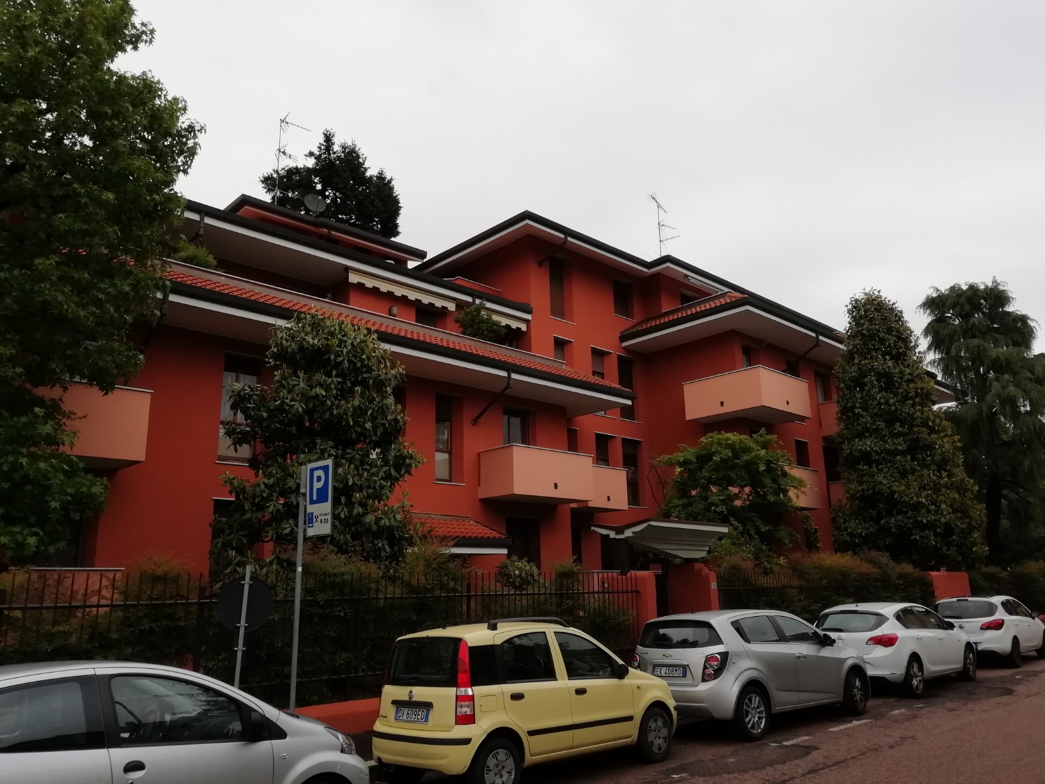 A306 Magenta Ad.ze Stazione: ampio 3 LOCALI € 600