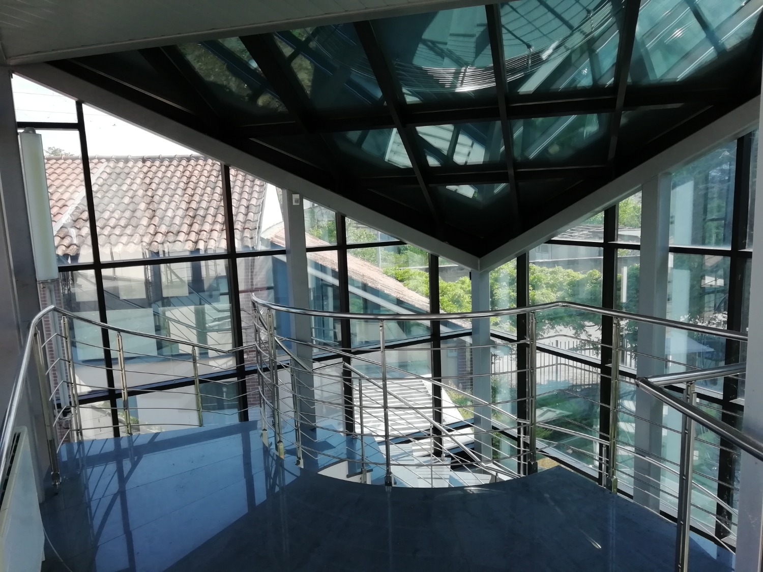 UA502 Magenta: Palazzina ad uso uffici € 2.000