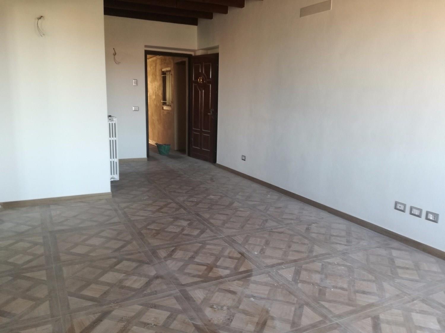 Rif. T480 ROBECCO S/N: 4 LOCALI IN CORTE € 135.000