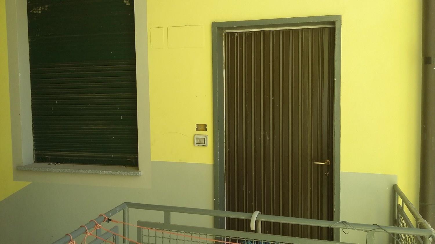 Rif. A2190 BOFFALORA: 2 LOCALI IN CORTE € 350