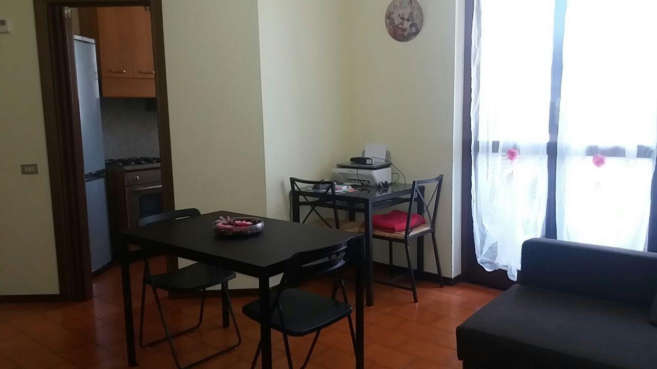 A2312 Magenta Zona Ospedale: 2 locali arredato € 450