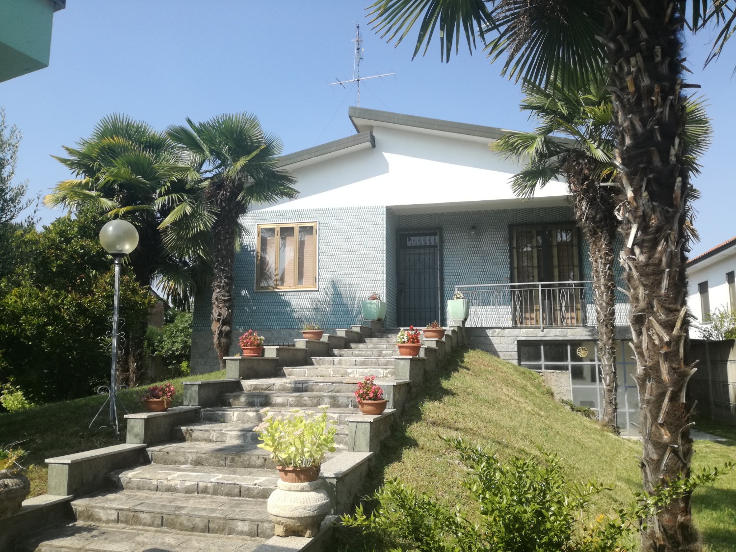 Rif. T498 CORBETTA: Villa Singola € 380.000