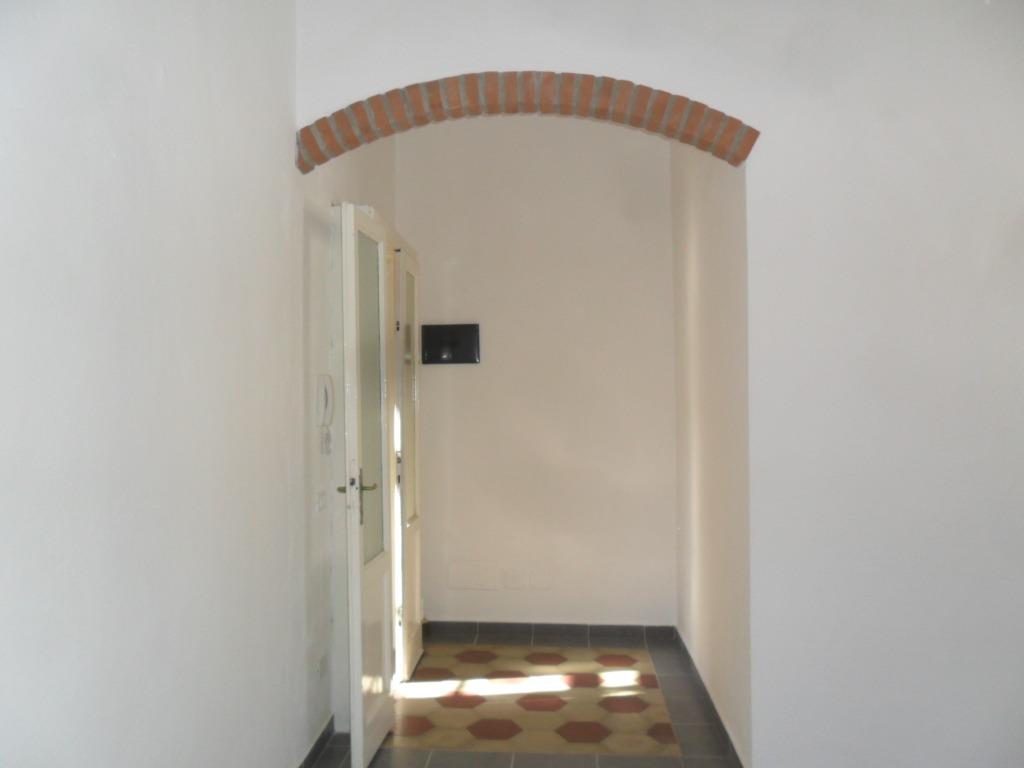 T3260 Magenta Centro 3 locali in corte € 125.000