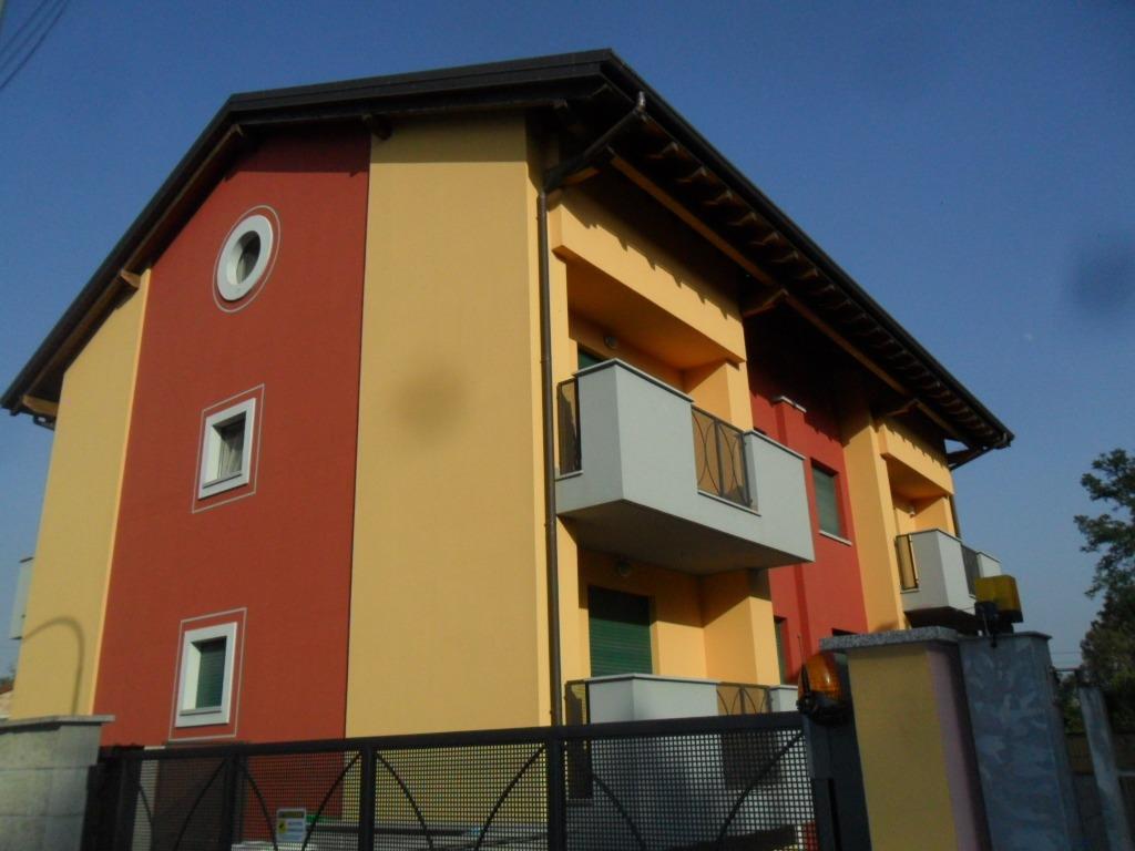 Rif T2166 Magenta: Mansarda recente + box € 115.000