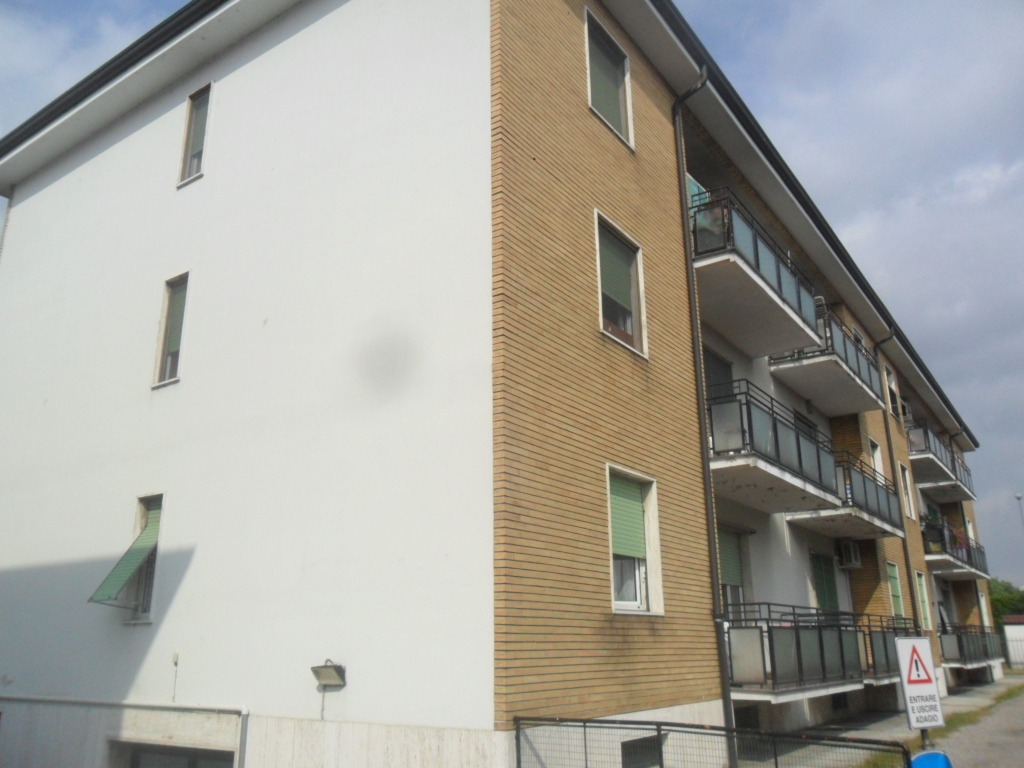 Rif.T3258 PONTENUOVO-  Appartamento 3 locali € 155.000