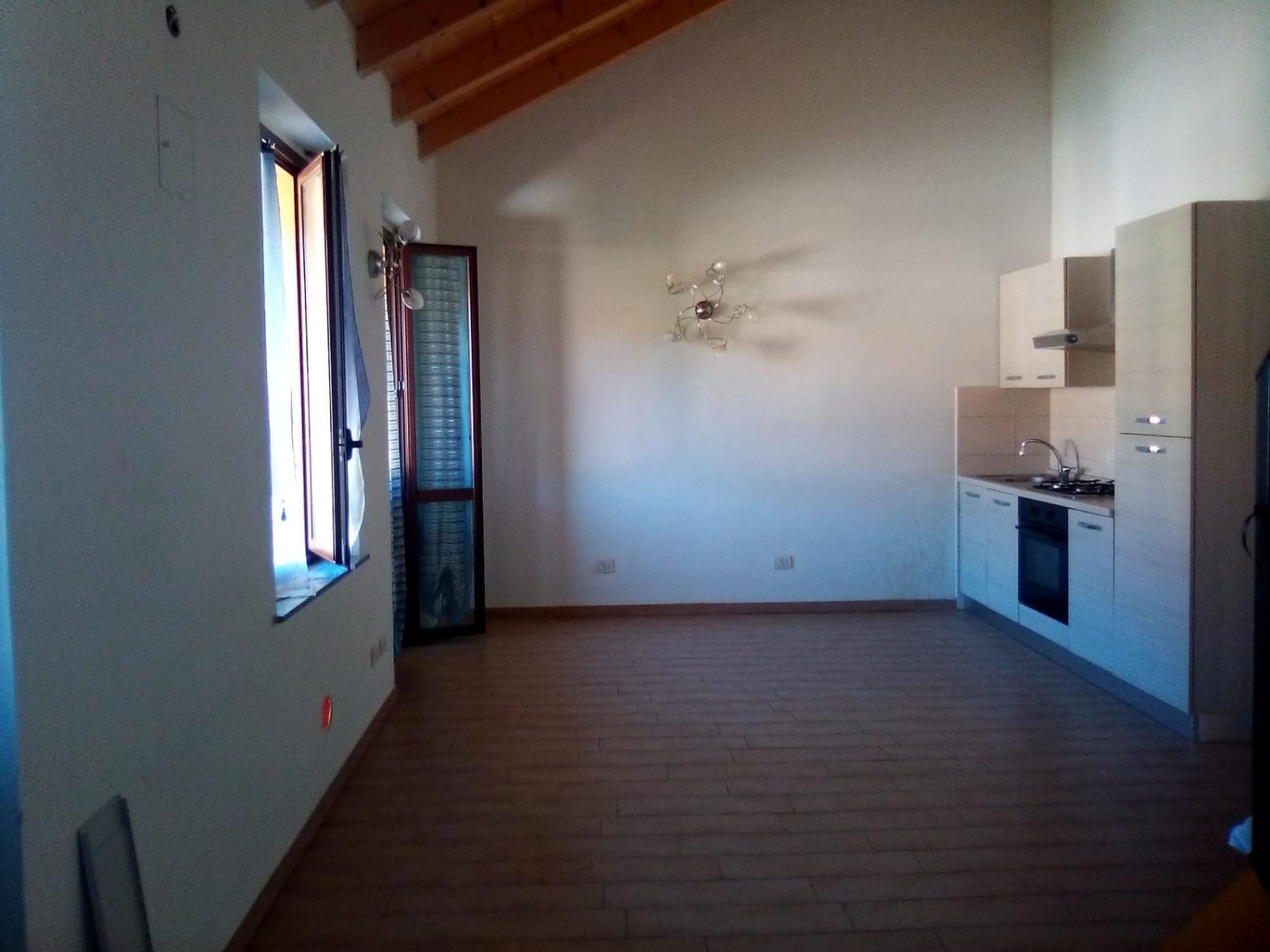 A2100 ROBECCO Bilocale in corte € 500