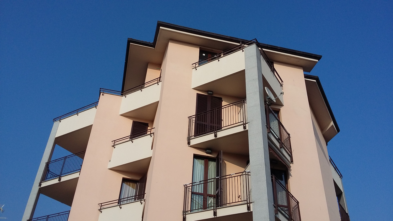 T3277 MAGENTA: ATTICO NUOVA COSTRUZIONE € 348.000