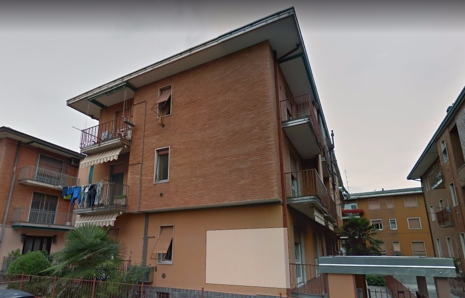 T2167 Magenta: Bilocale ristrutturato con box € 108.000