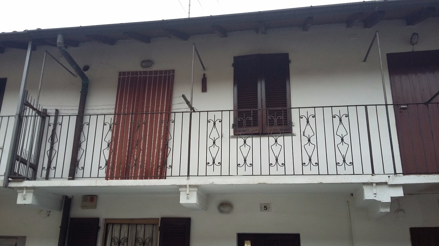 T3267 Magenta Trilocale in corte con box € 115.000