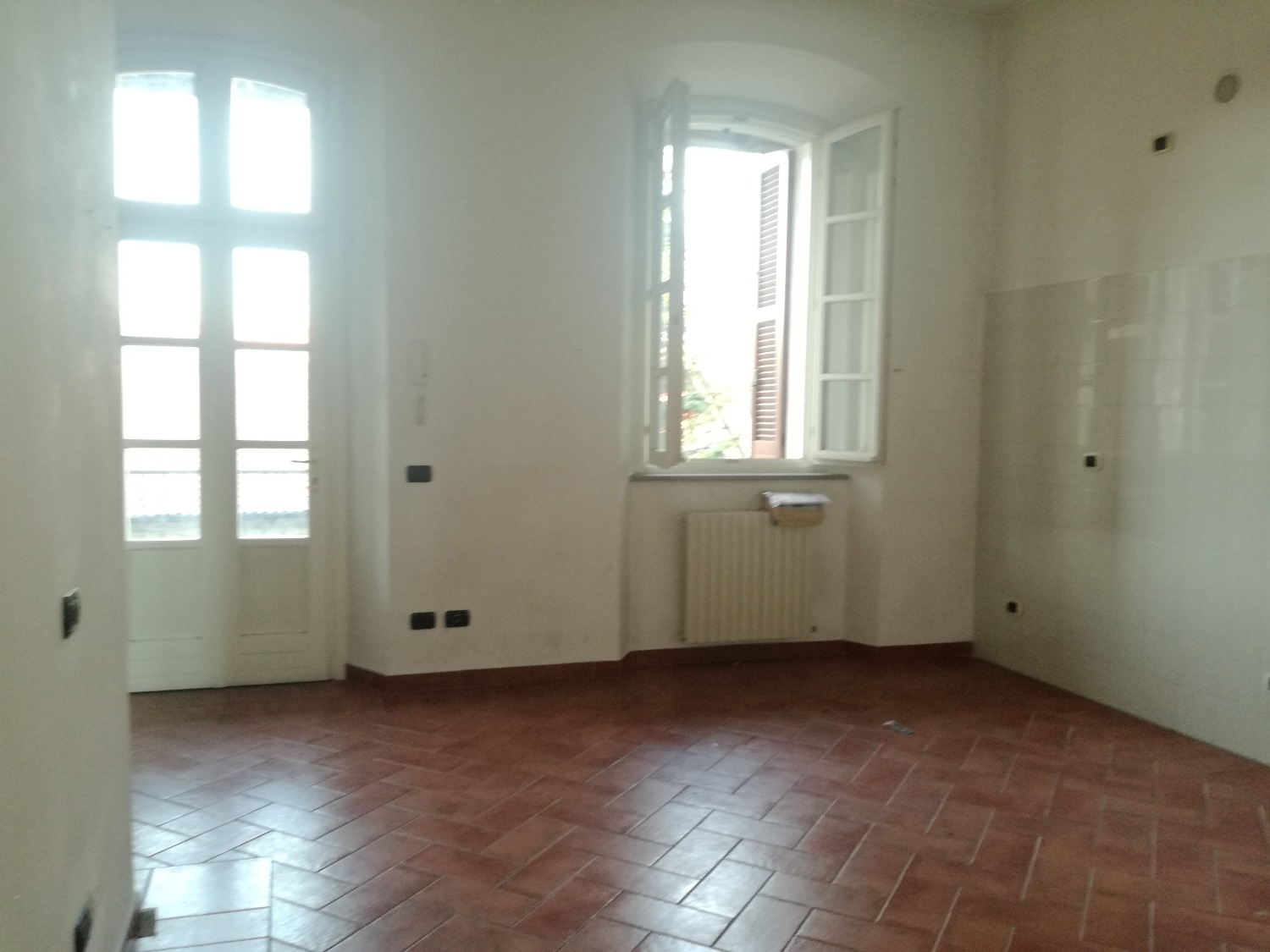 Rif A135 MAGENTA Centro: Monolocale in corte € 320