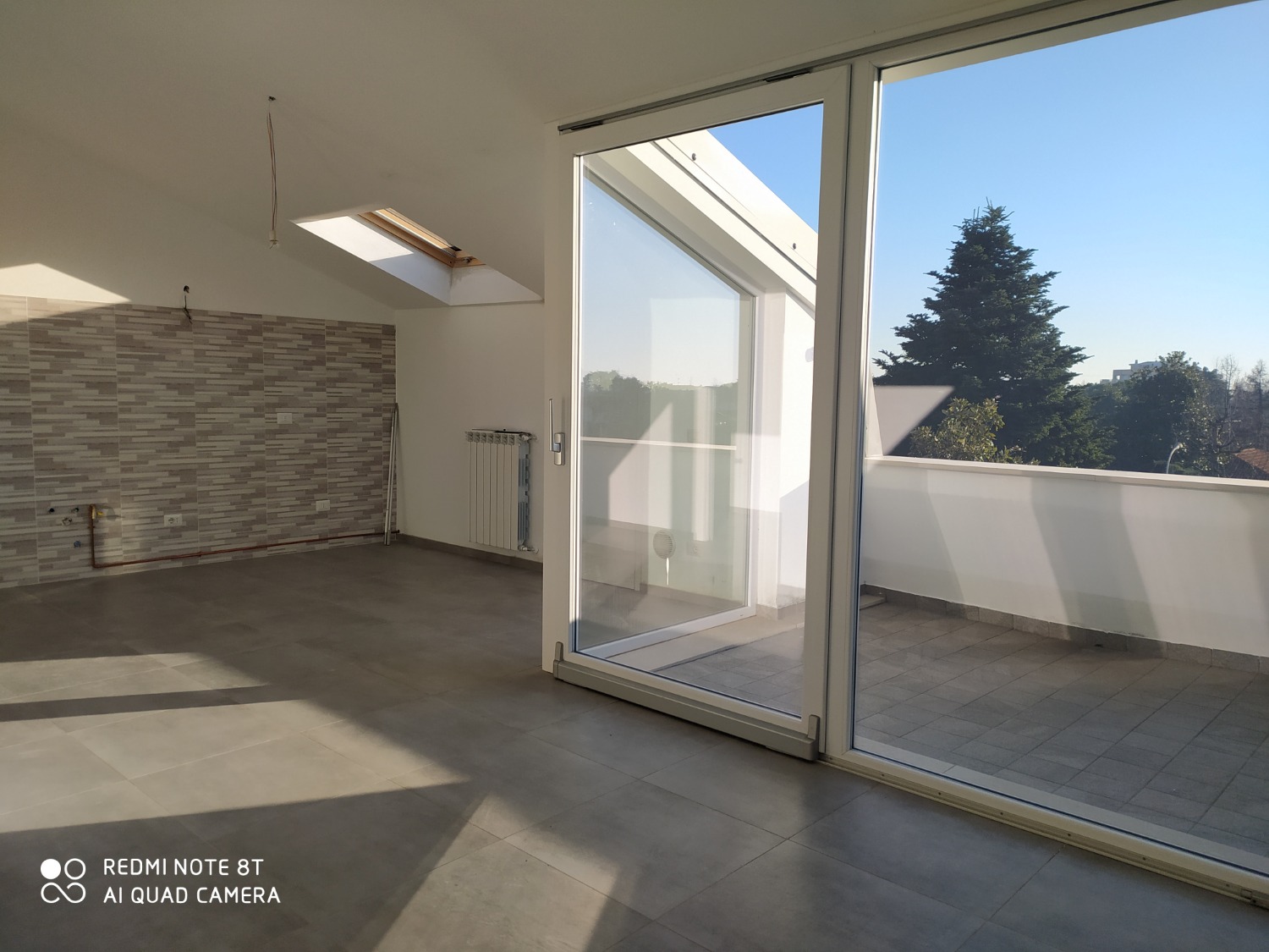 A381 S.Stefano T.no: 2 locali+Terrazzo + studio € 700