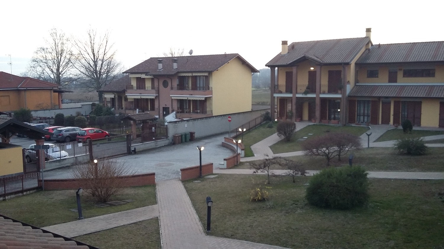 A2321 Robecco Bilocale arredato + terrazzo + box € 500