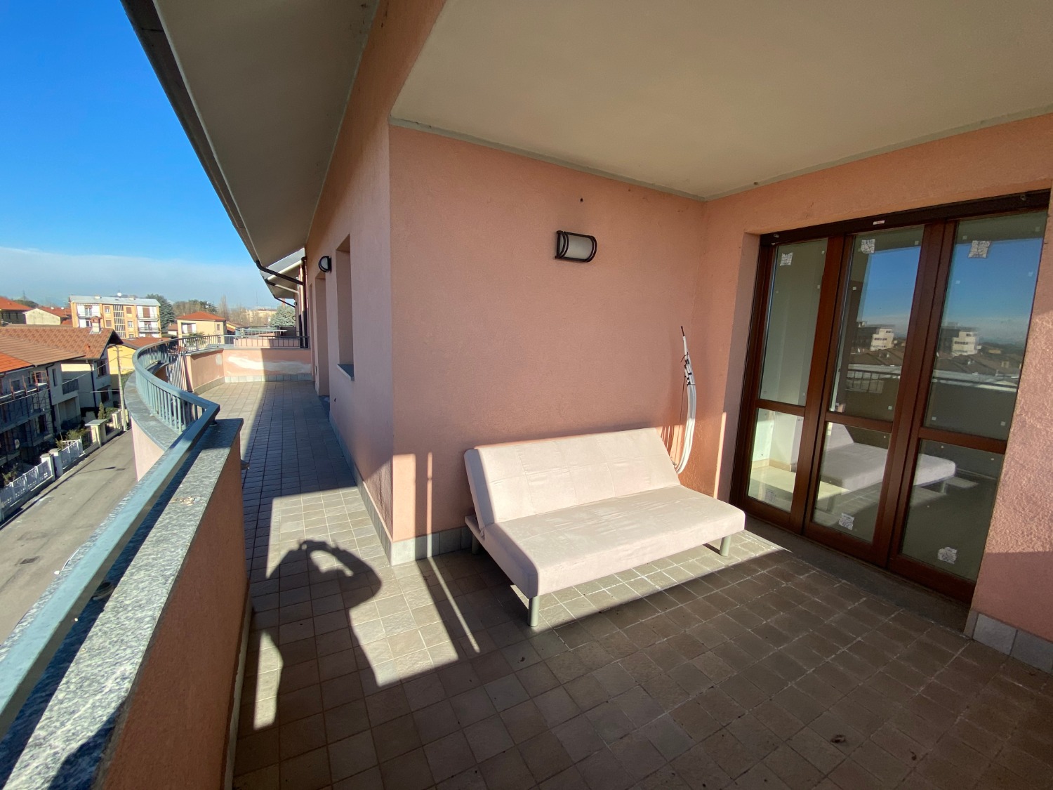 T474 Magenta:ULTIMO PIANO 4 locali + terrazzo € 249.000