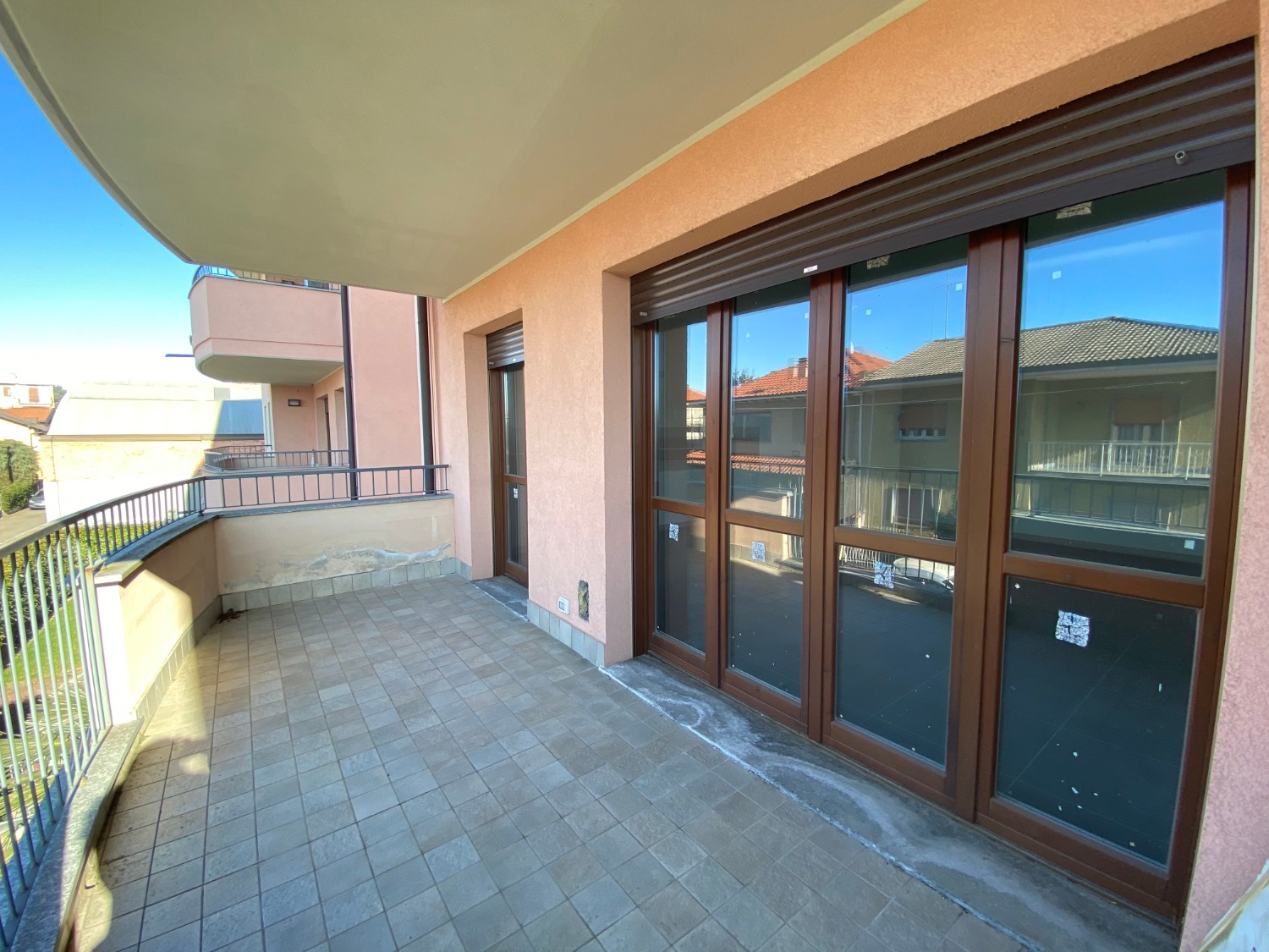  MAGENTA: Recente Trilocale + doppi servizi  € 177.000