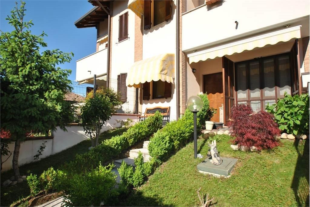 Rif. T531 MAGENTA: VILLA con giardino € 335.000