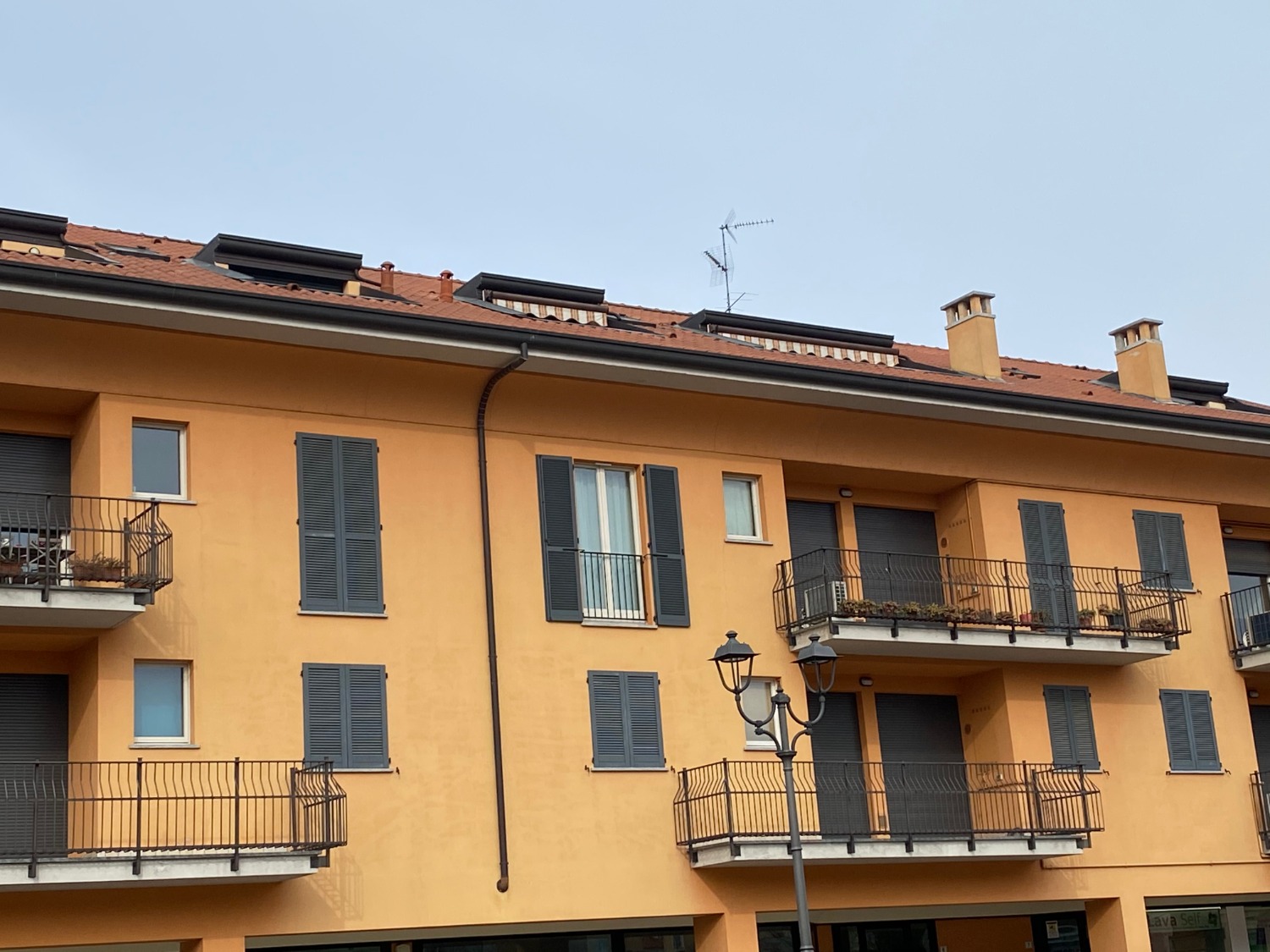 S.STEFANO TIC.: Mansarda nuova arredata + box € 127.000