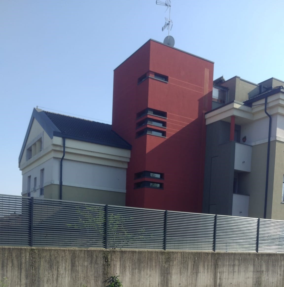 ABBIATEGRASSO: 4 locali con GIARDINO € 225.000