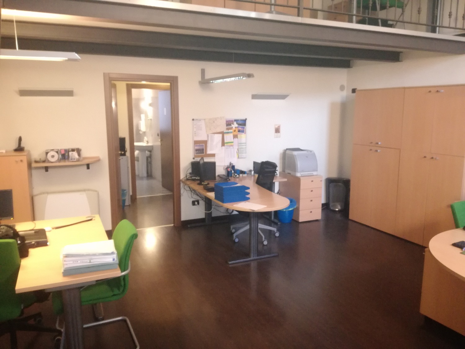 UA306 MARCALLO Centro: Elegante Ufficio con box € 800