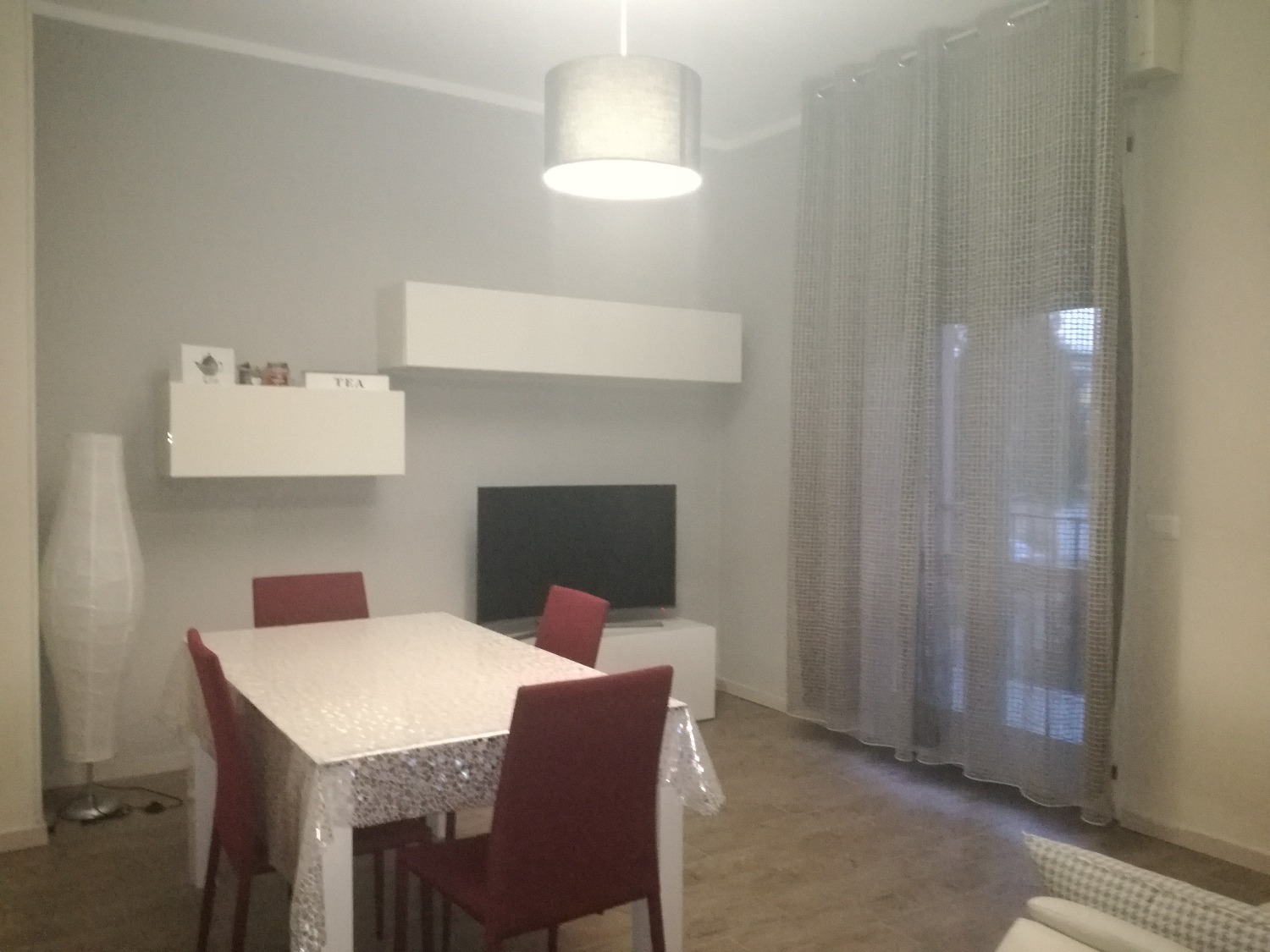 A3137 MAGENTA: 3 LOCALI ARREDATO € 600